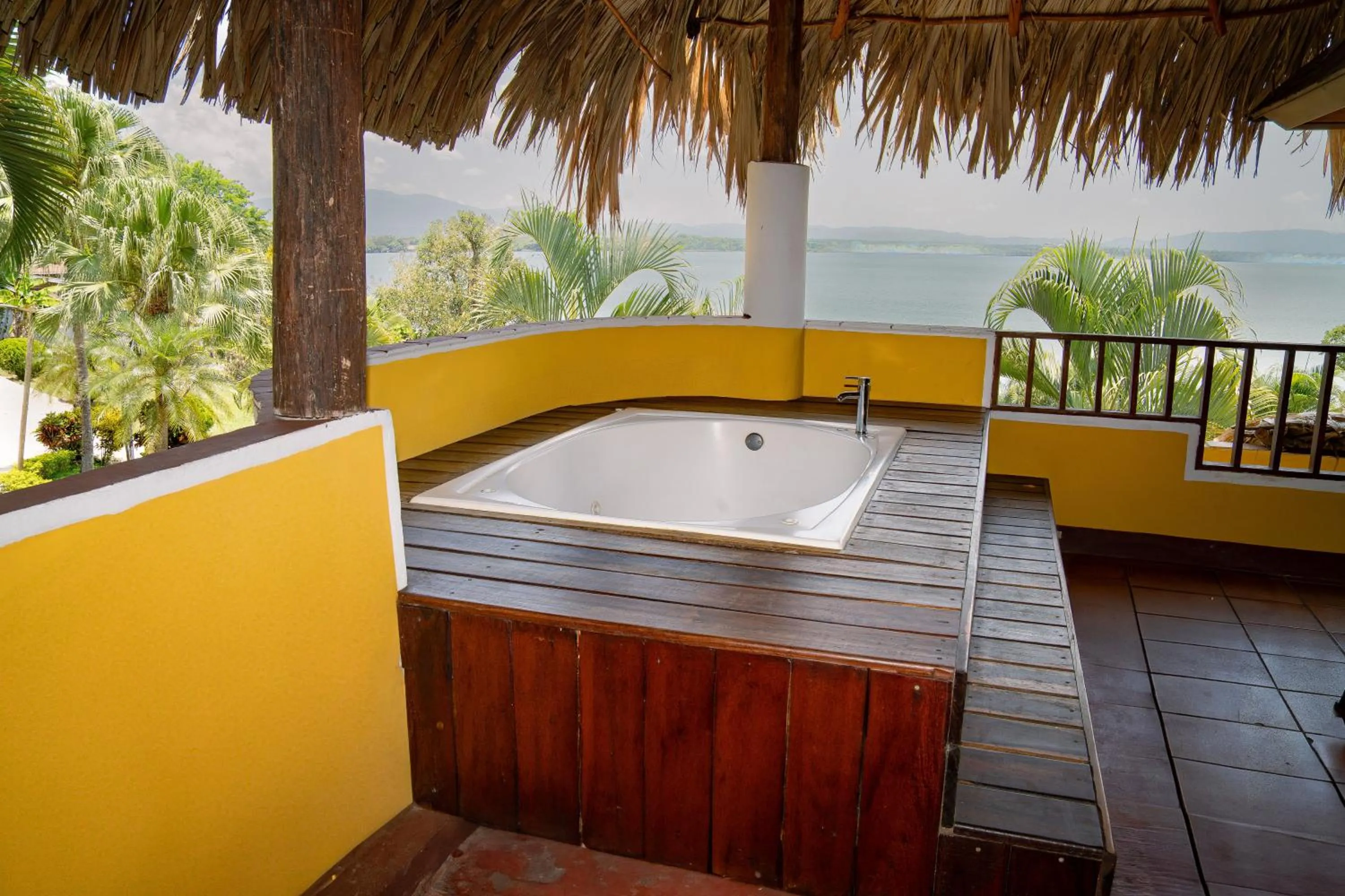 Hot Tub in Banana Palms Hotel