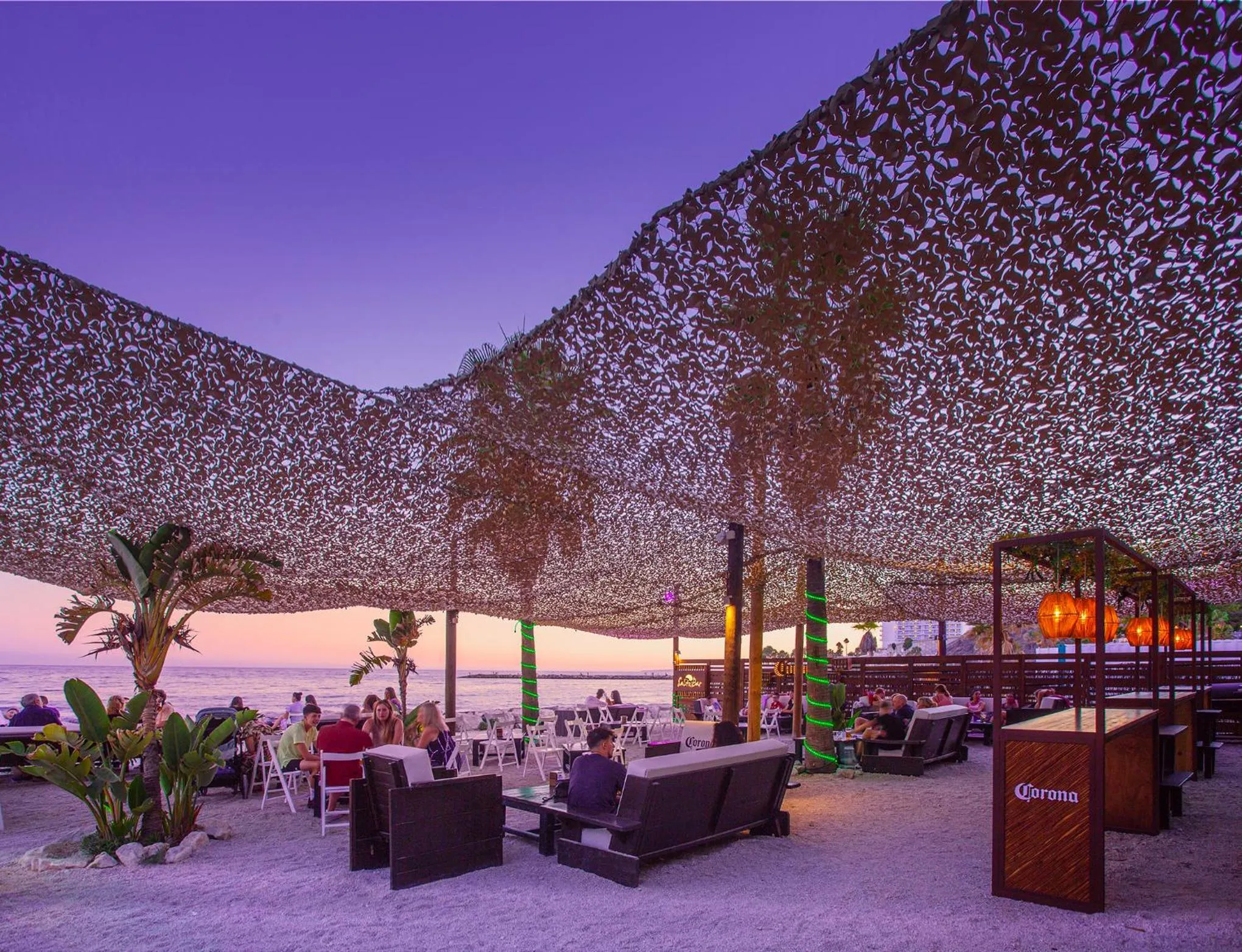 Restaurant/places to eat in Sunset Beach Club Hotel Apartments