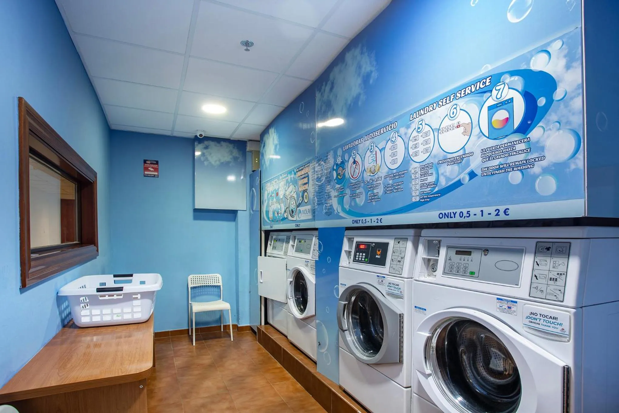 washing machine in Sunset Beach Club Hotel Apartments