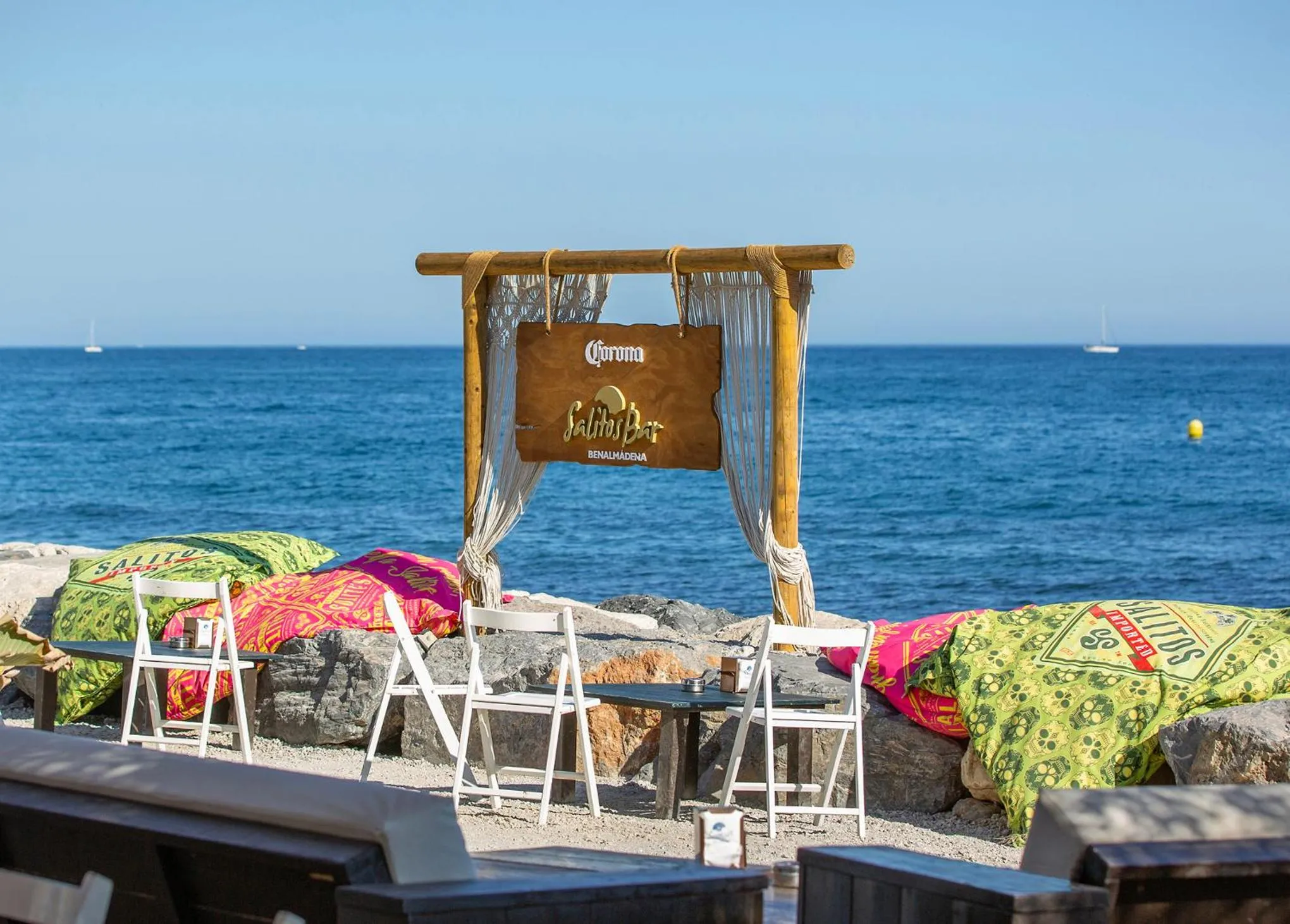 Restaurant/places to eat in Sunset Beach Club Hotel Apartments