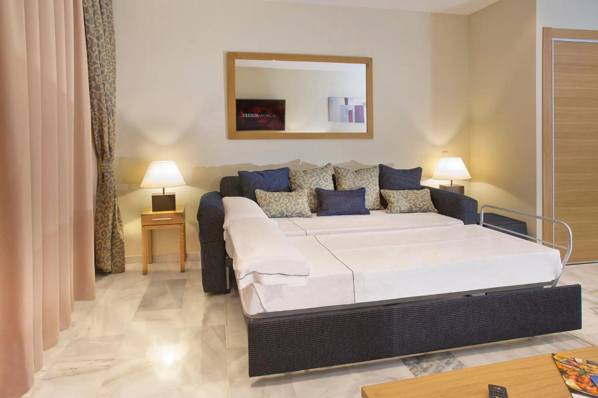 Living room, Bed in Sunset Beach Club Hotel Apartments