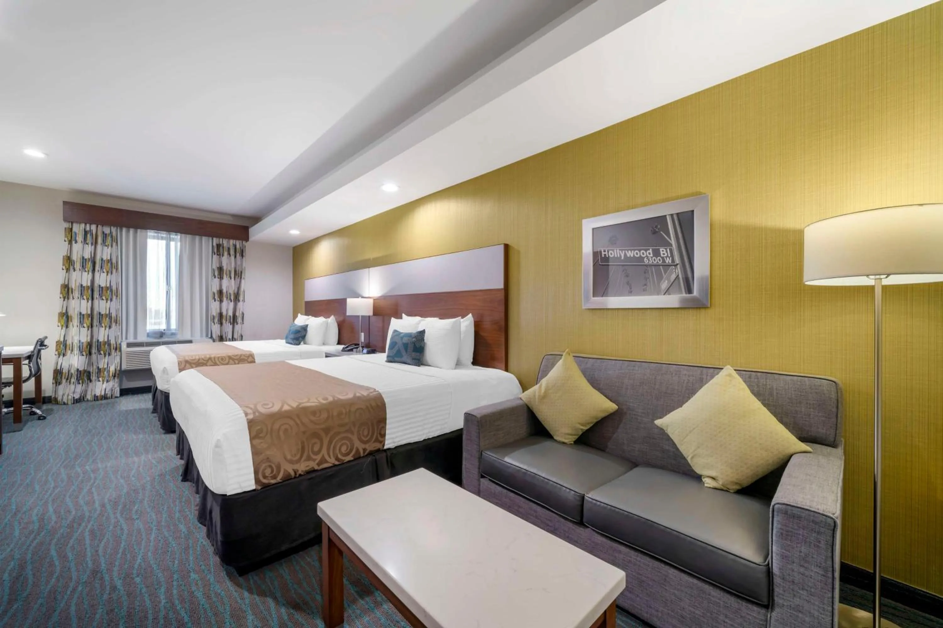 Bedroom, Bed in Best Western Plus Gardena-Los Angeles Inn & Suites