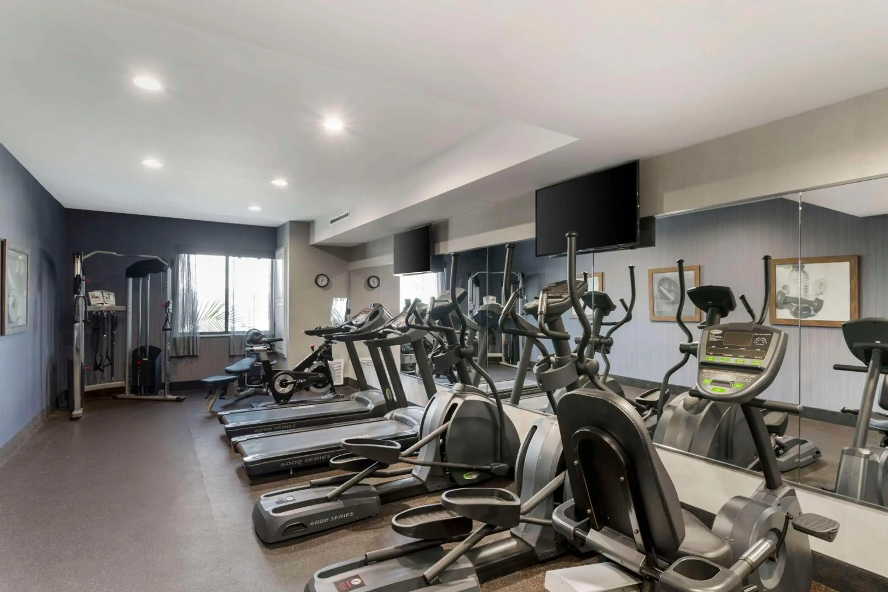 Fitness centre/facilities in Best Western Plus Gardena-Los Angeles Inn & Suites Fitness centre/facilities in Best Western Plus Gardena-Los Angeles Inn & Suites