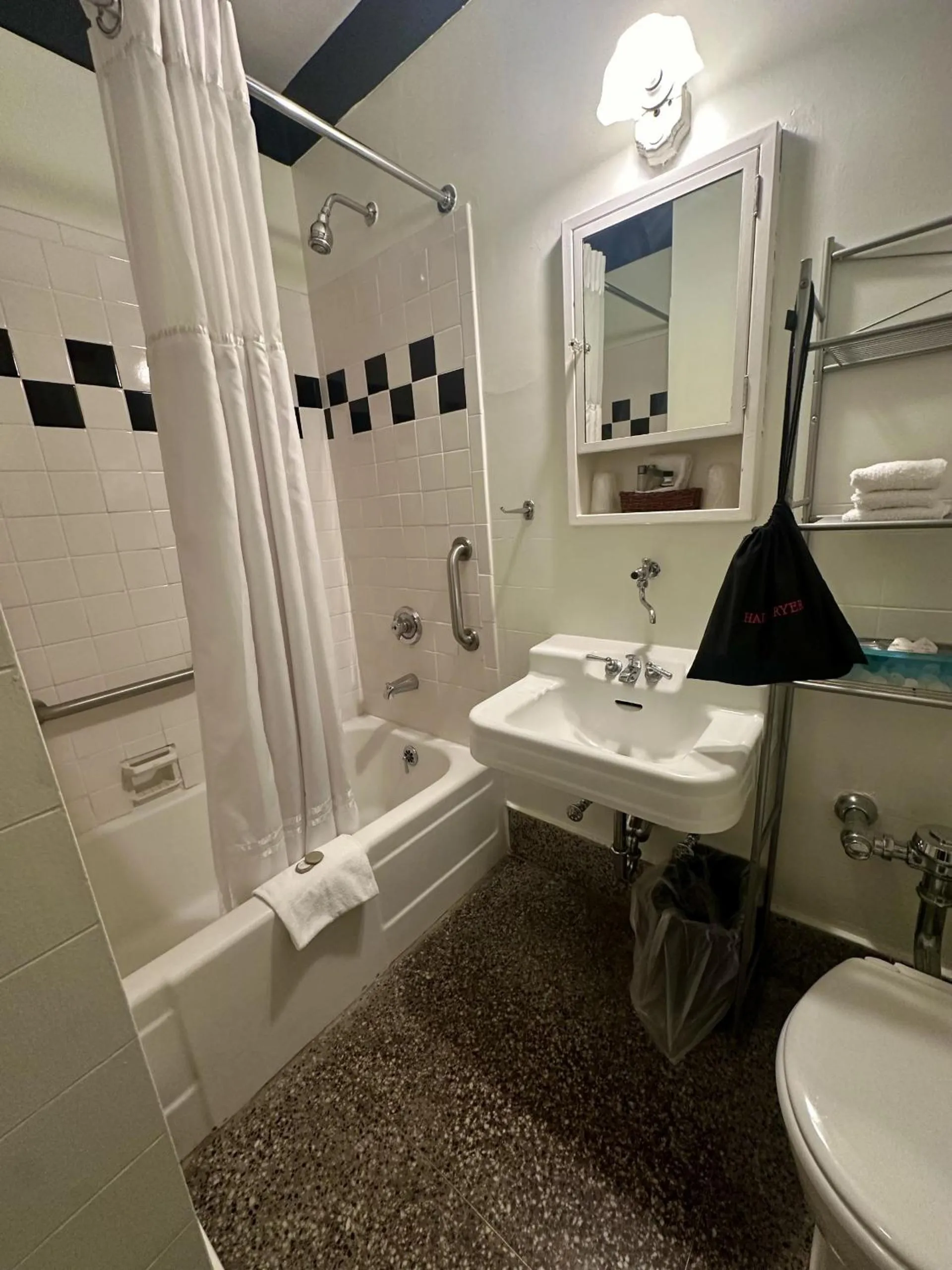 Shower in Latchis Hotel