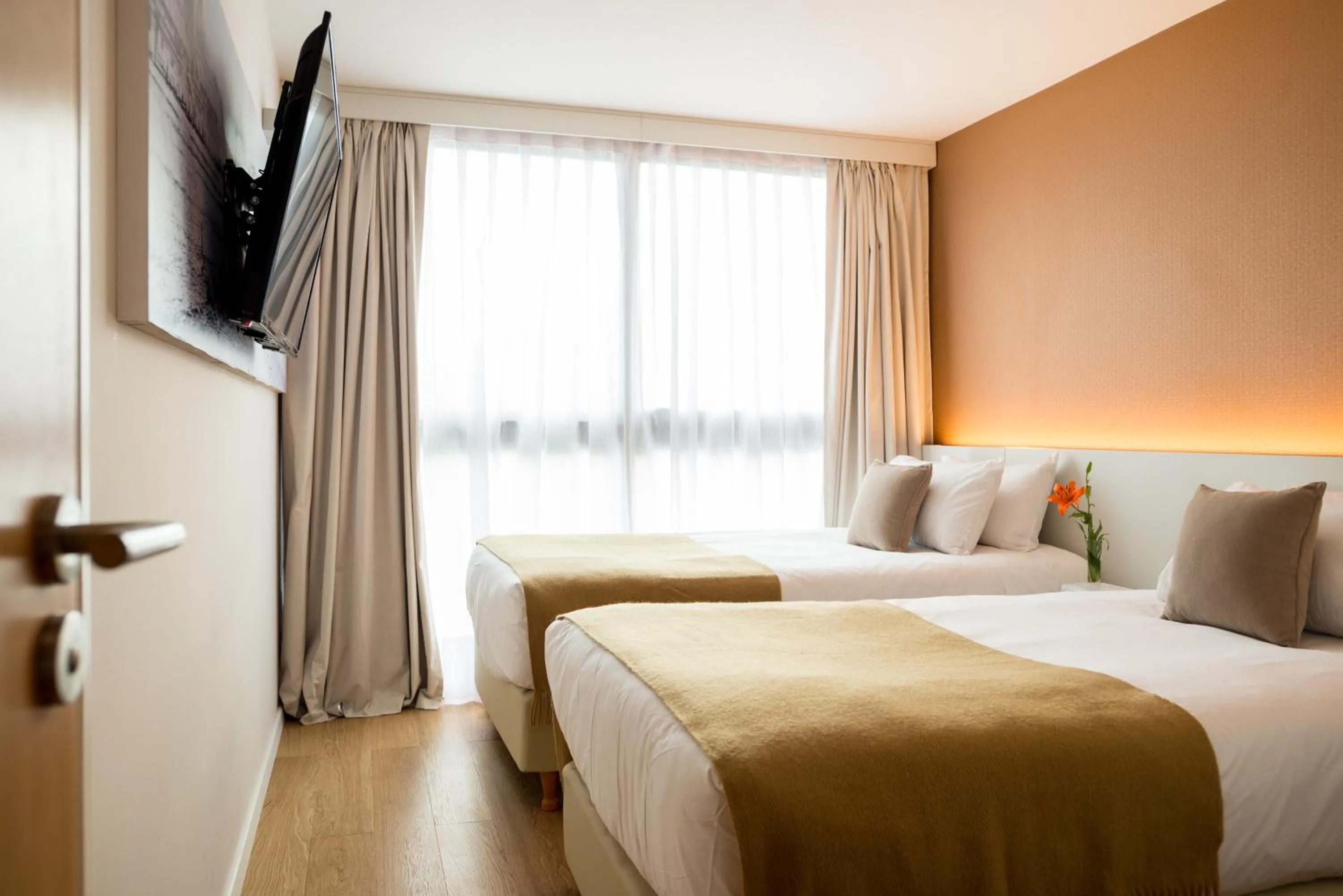 Photo of the whole room, Bed in Own Montevideo