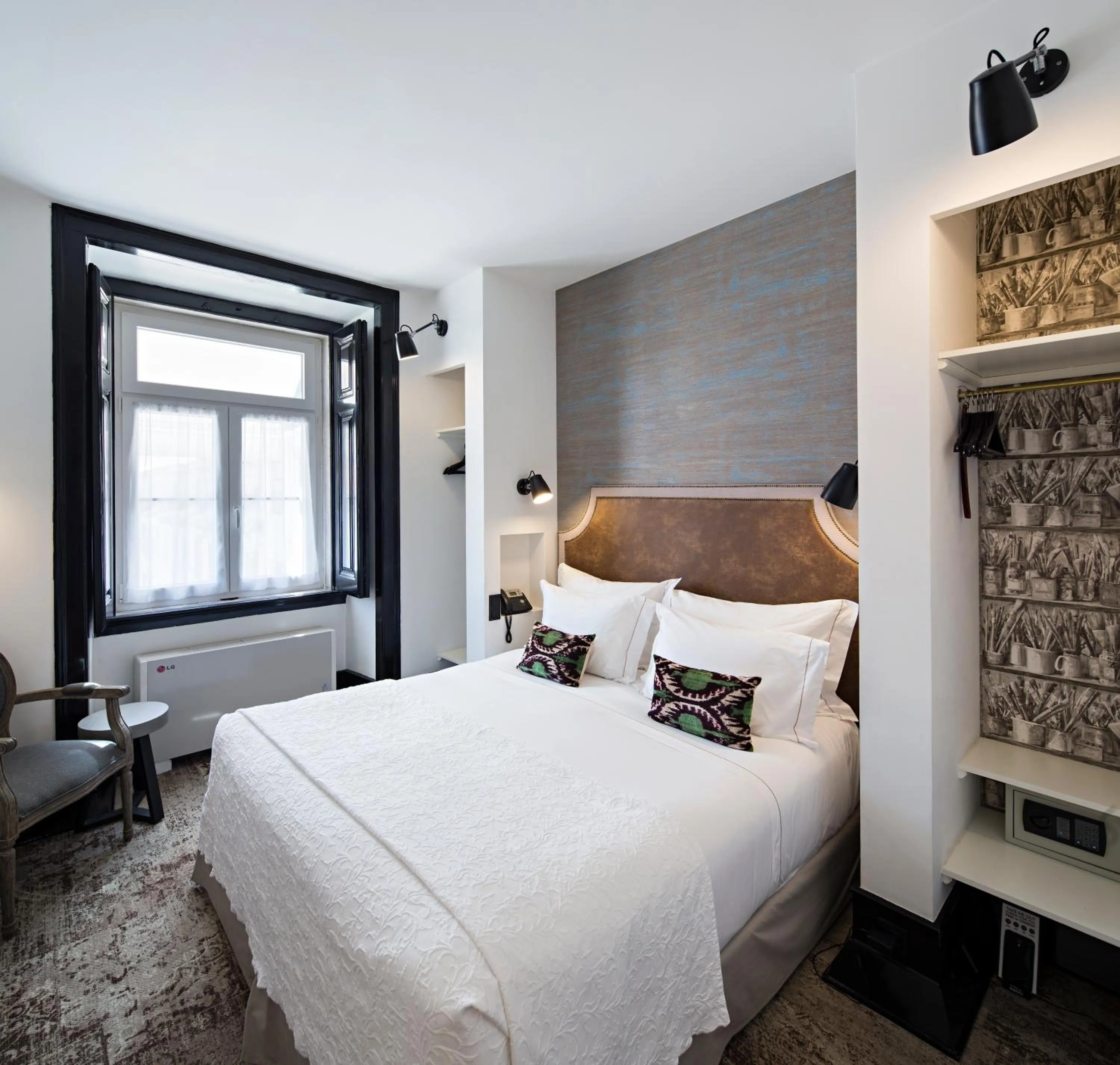 Photo of the whole room, Bed in AlmaLusa Baixa/Chiado