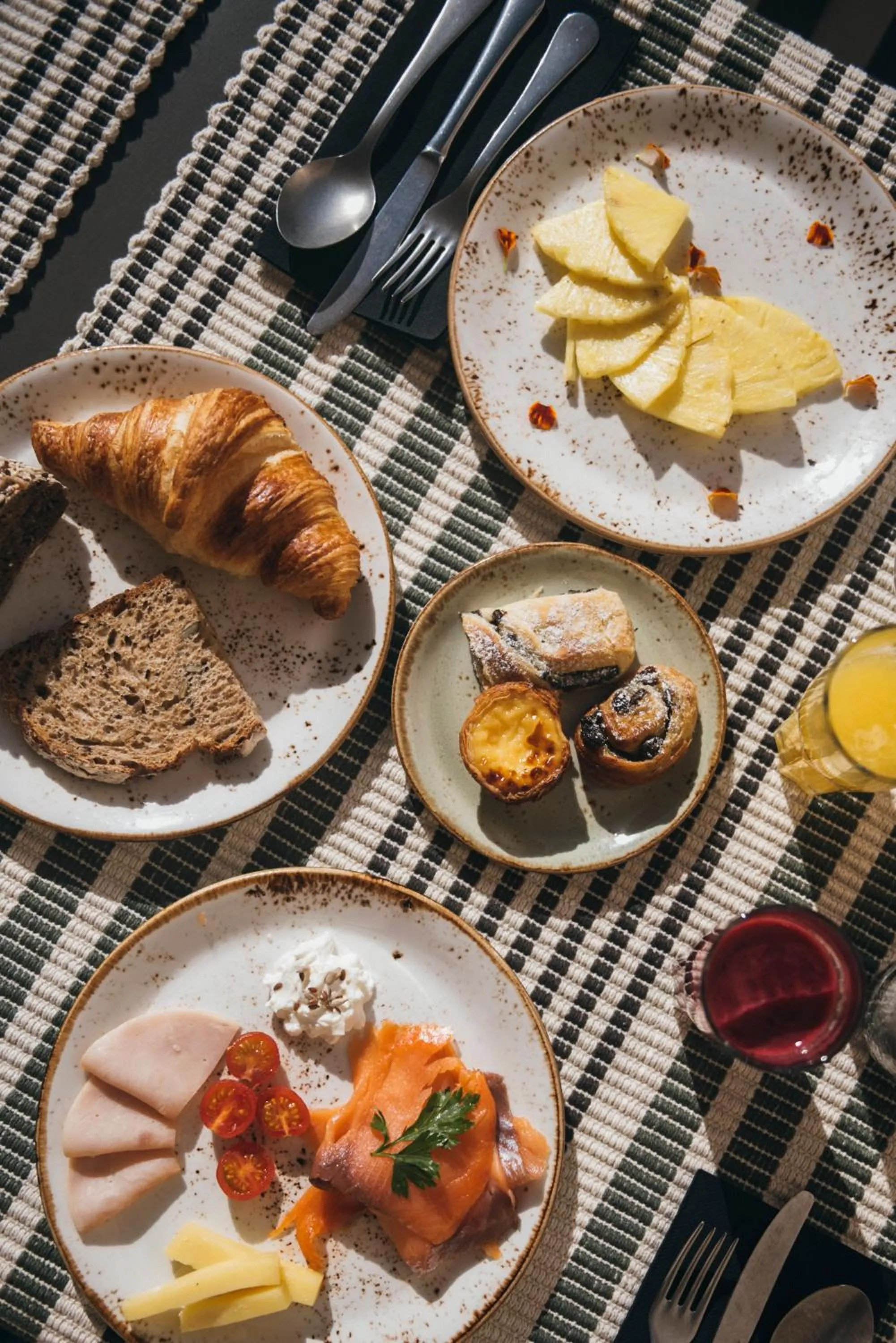 Breakfast in AlmaLusa Baixa/Chiado