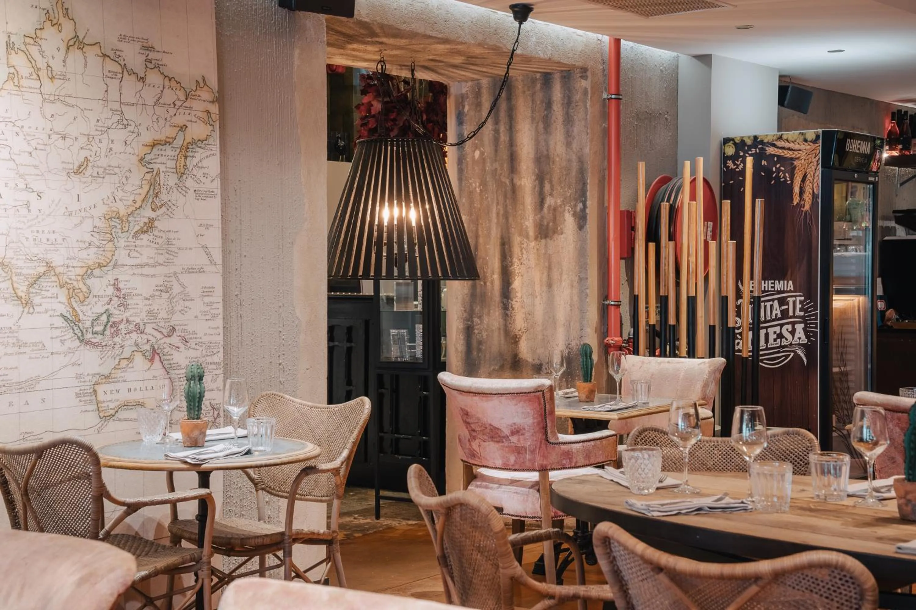 Dining area in AlmaLusa Baixa/Chiado
