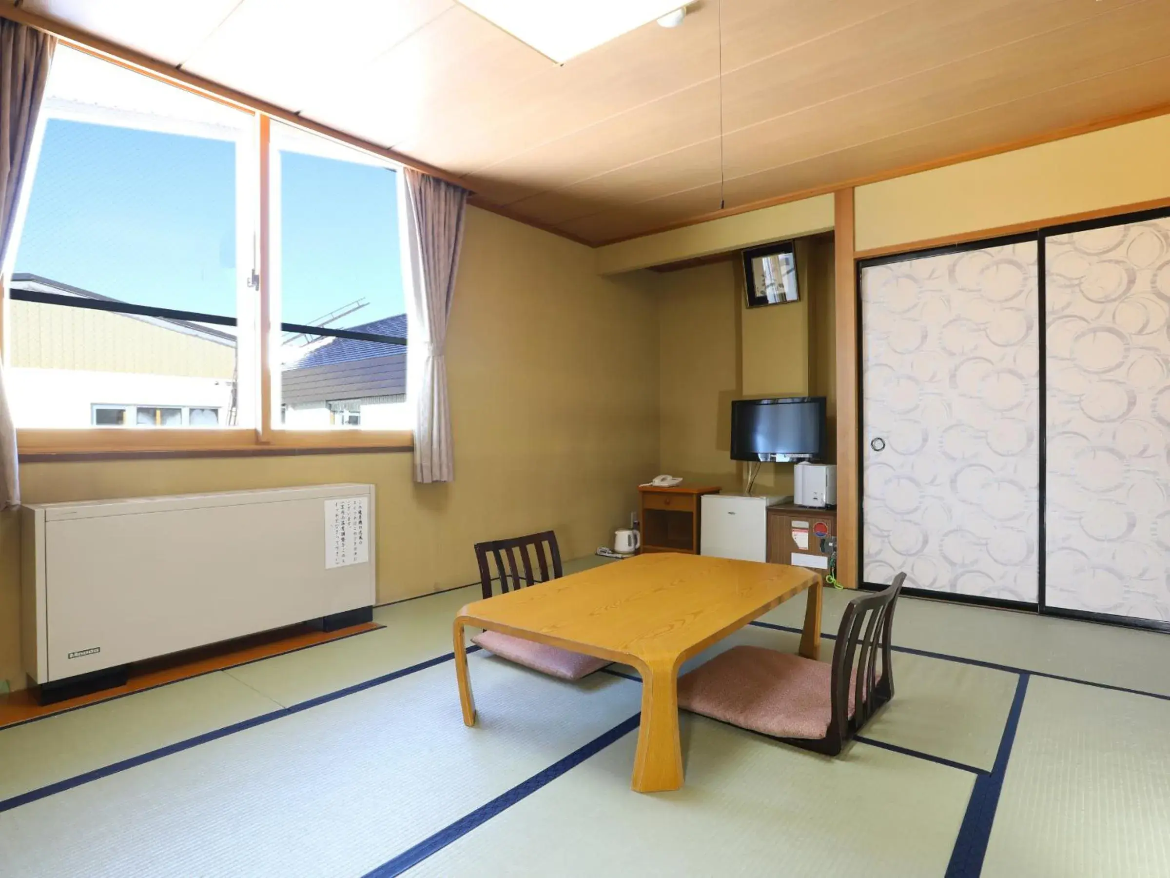 Standard Family Room in Shiga Ichii Hotel Standard Family Room in Shiga Ichii Hotel