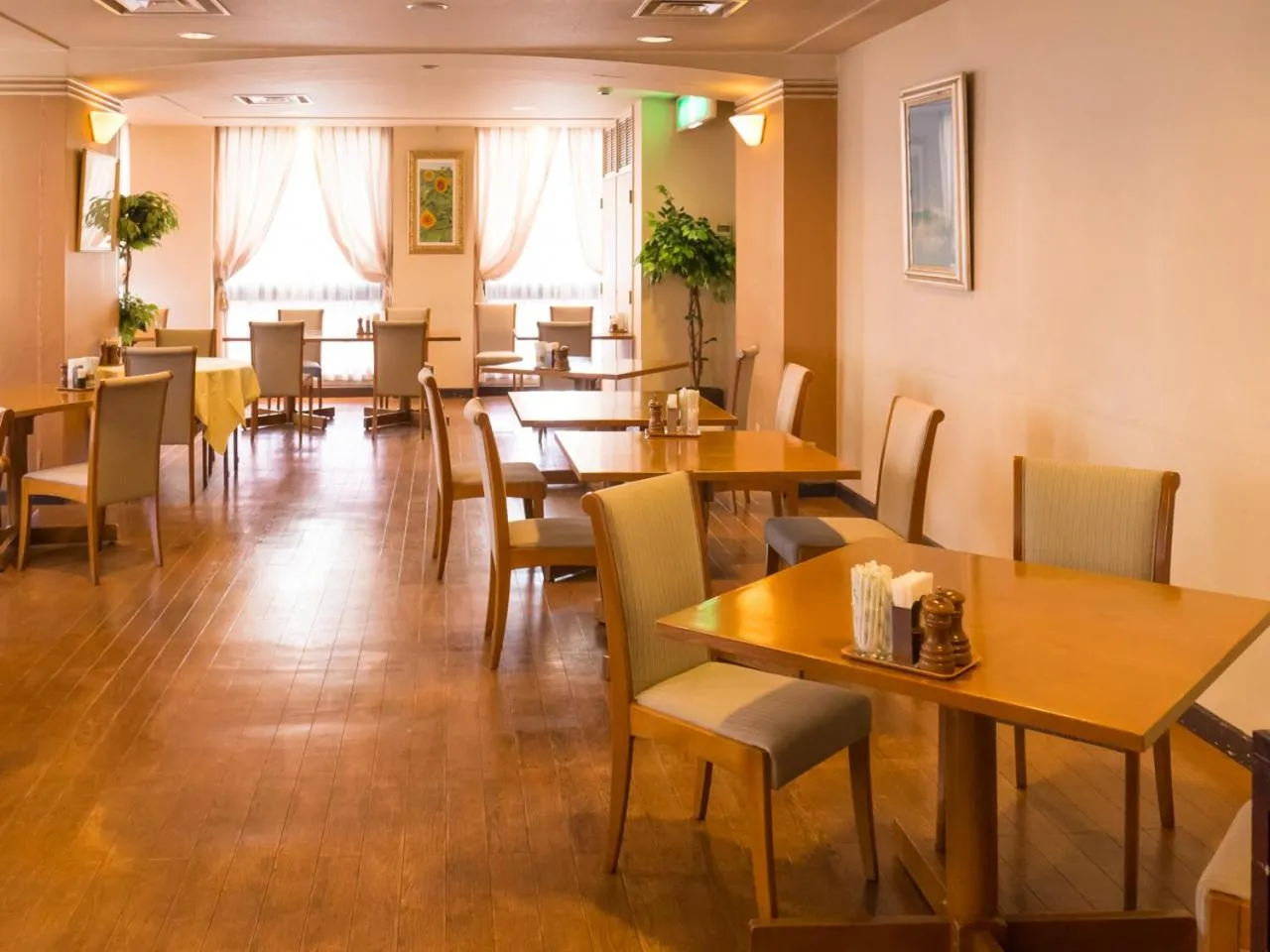 Restaurant/places to eat in Hotel Sunroute Tochigi