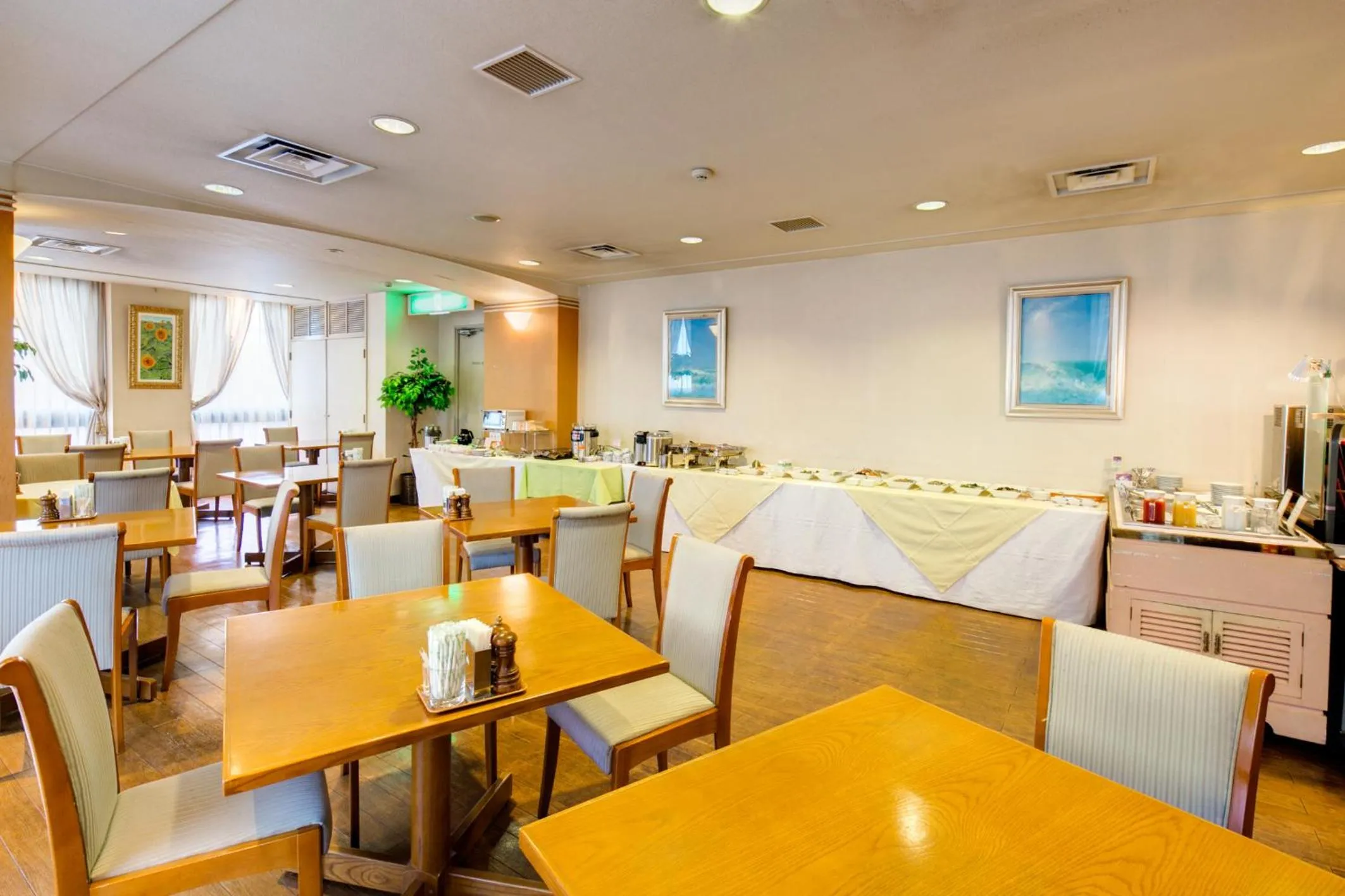 Restaurant/places to eat in Hotel Sunroute Tochigi