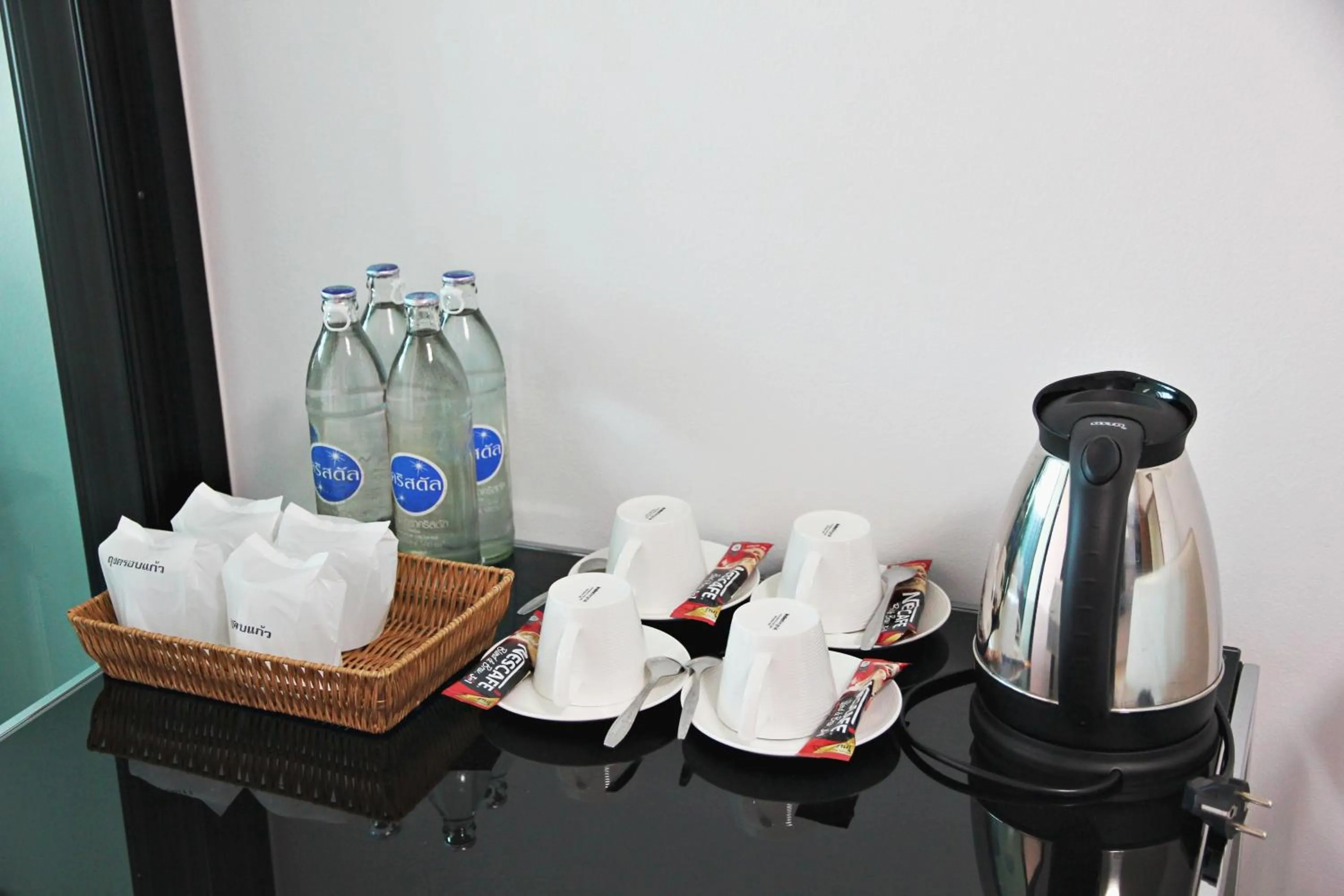 Coffee/tea facilities in V-twin Condo Donjan