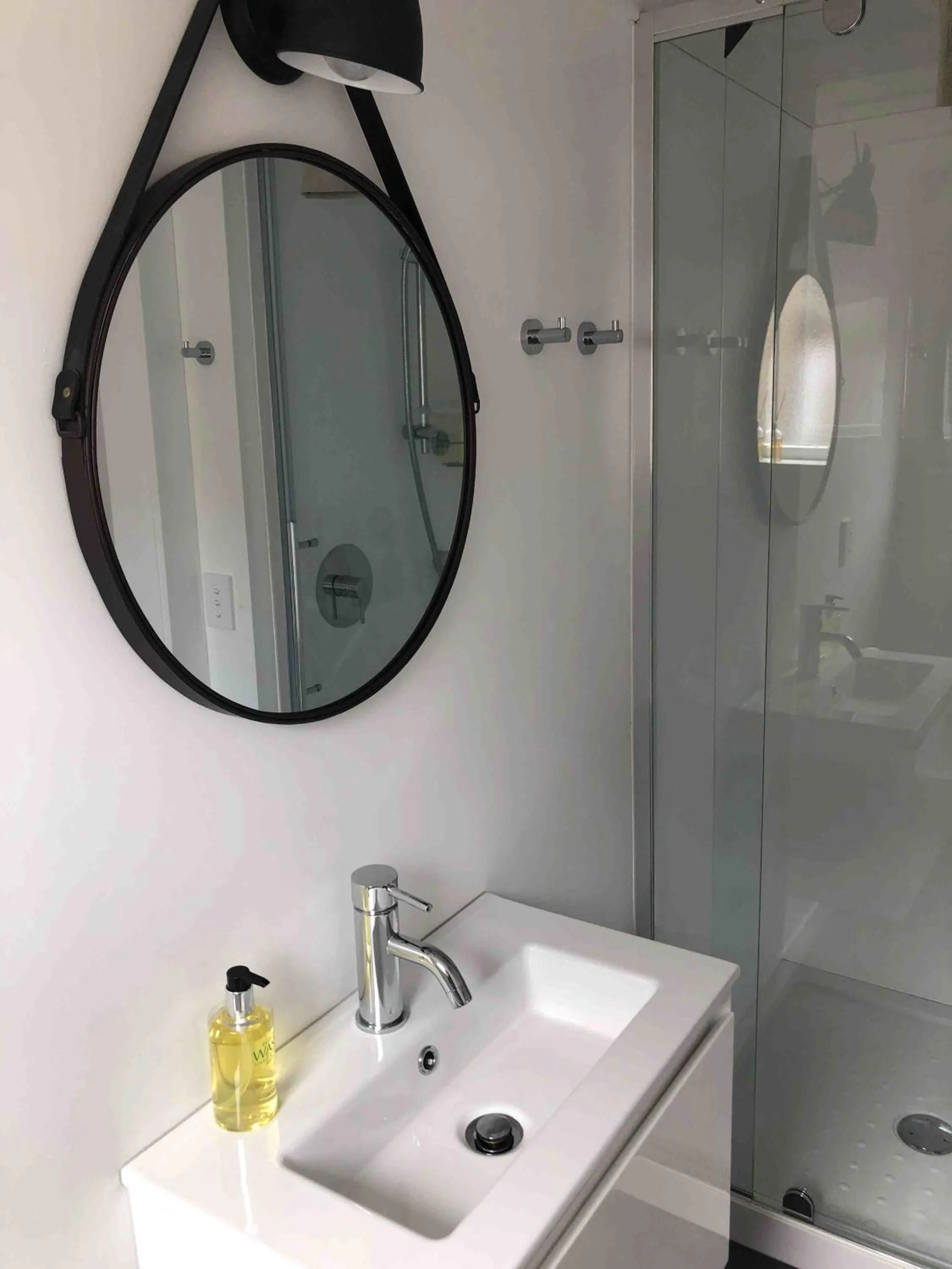 Shower in The Pear Orchard Lodge