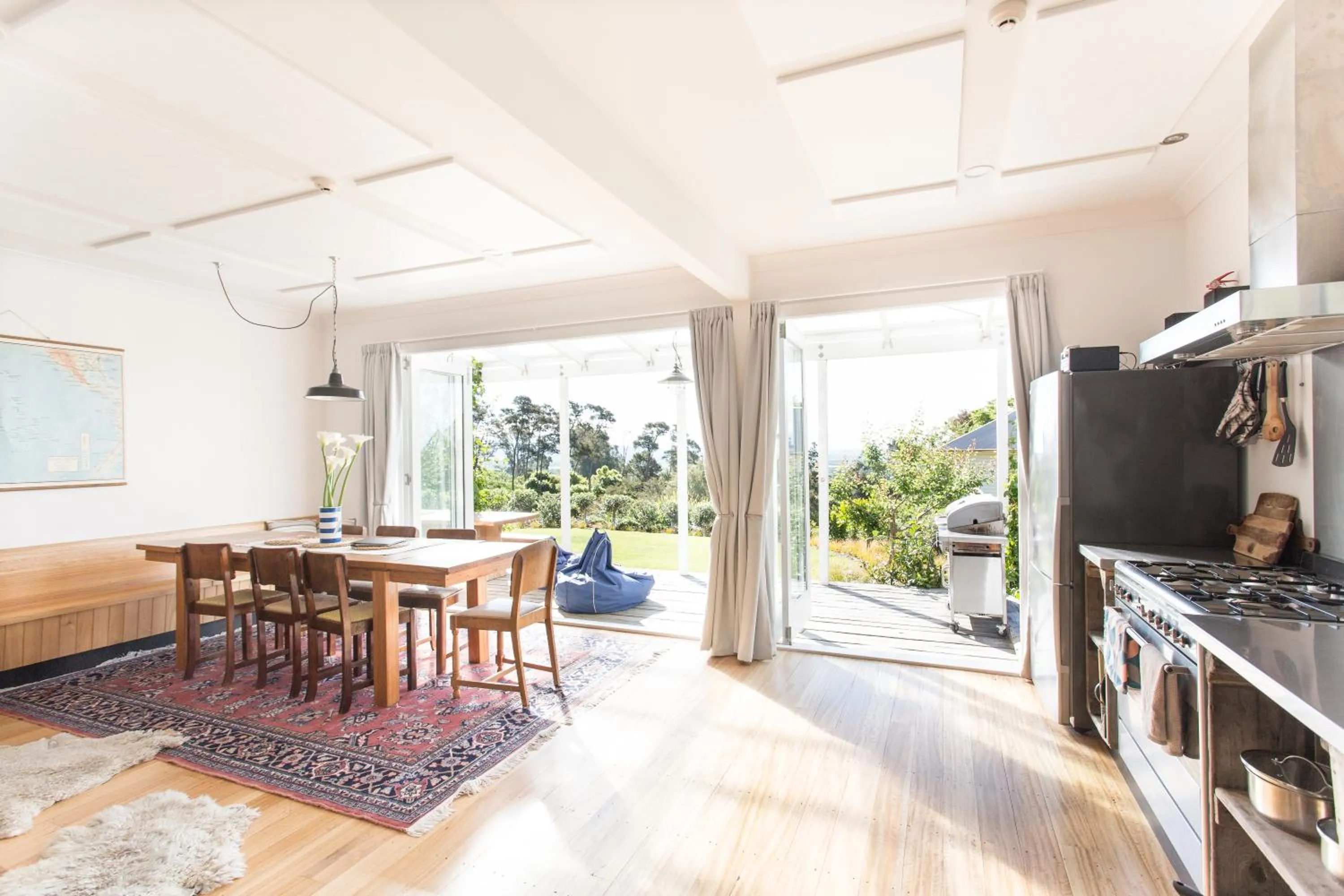 Communal lounge/ TV room in The Pear Orchard Lodge