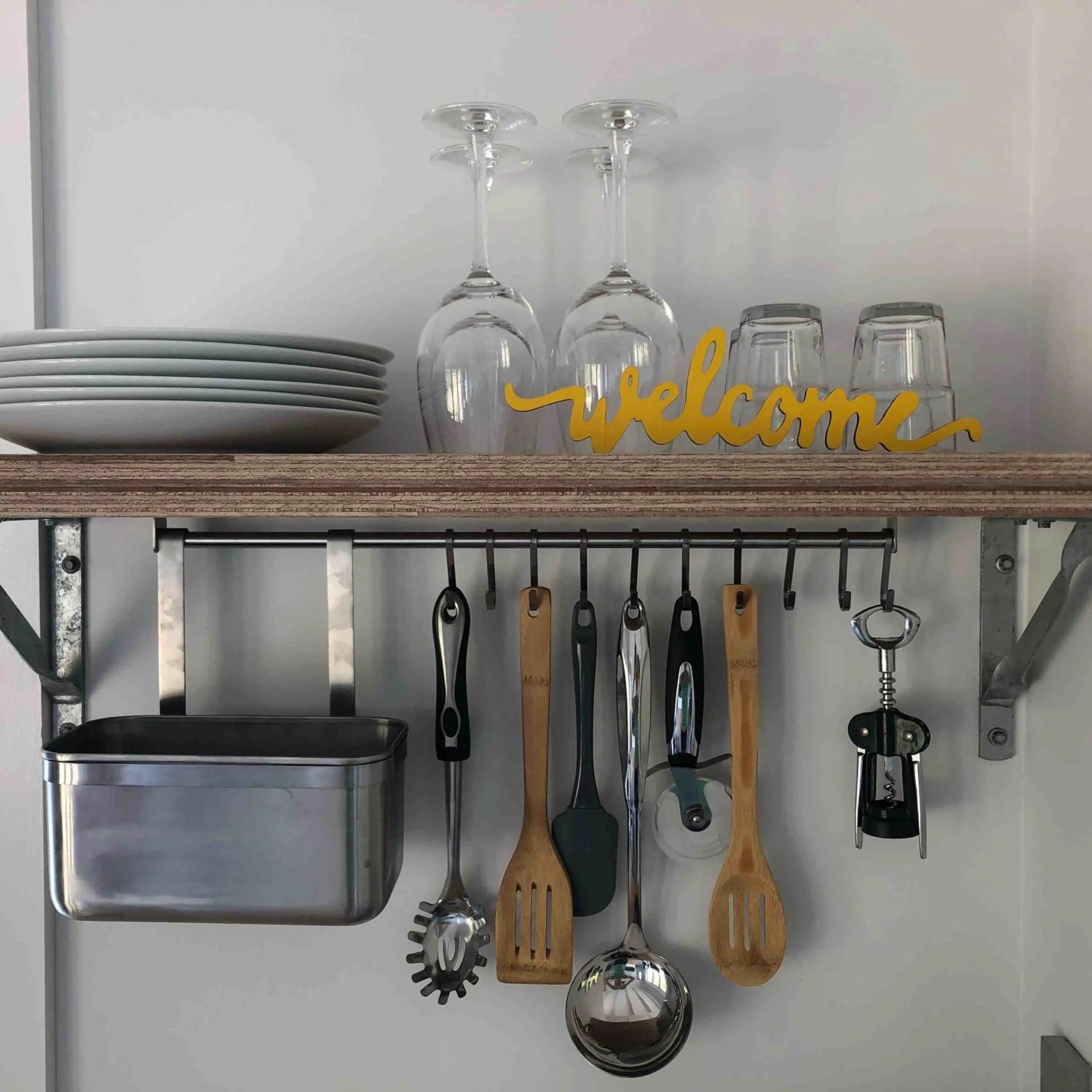 Kitchen or kitchenette in The Pear Orchard Lodge