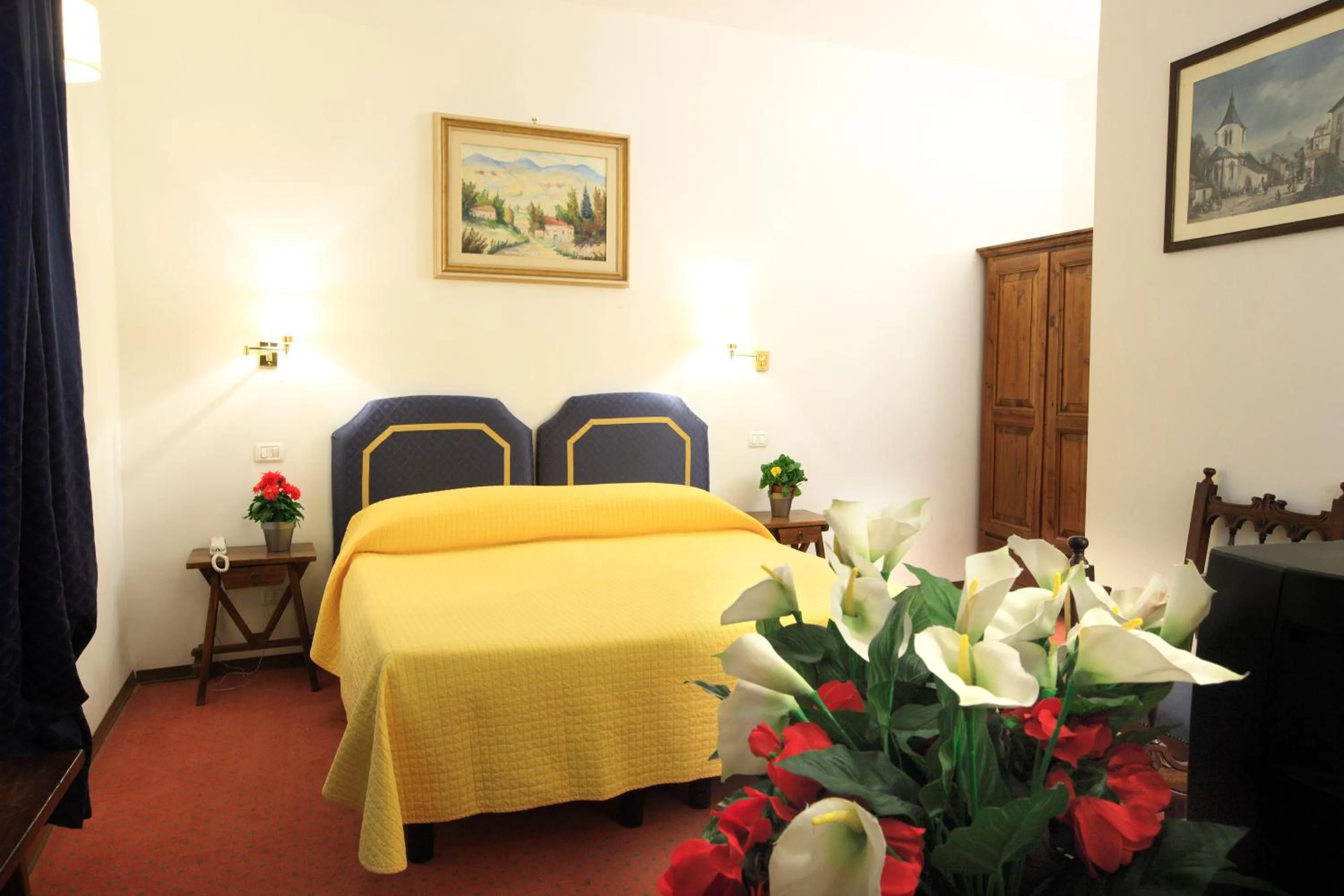 Photo of the whole room, Bed in Hotel S.Giorgio & Olimpic