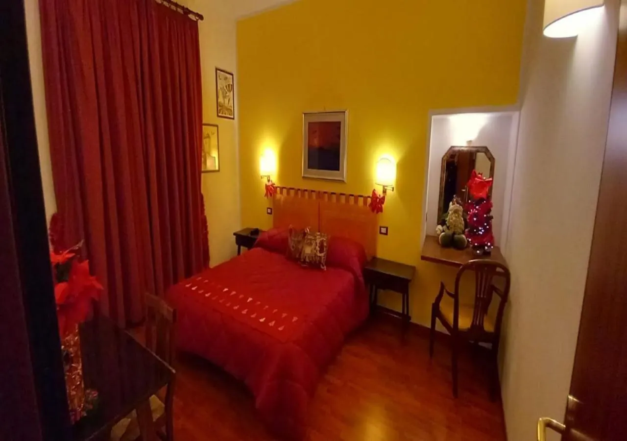 Photo of the whole room, Bed in Hotel S.Giorgio & Olimpic