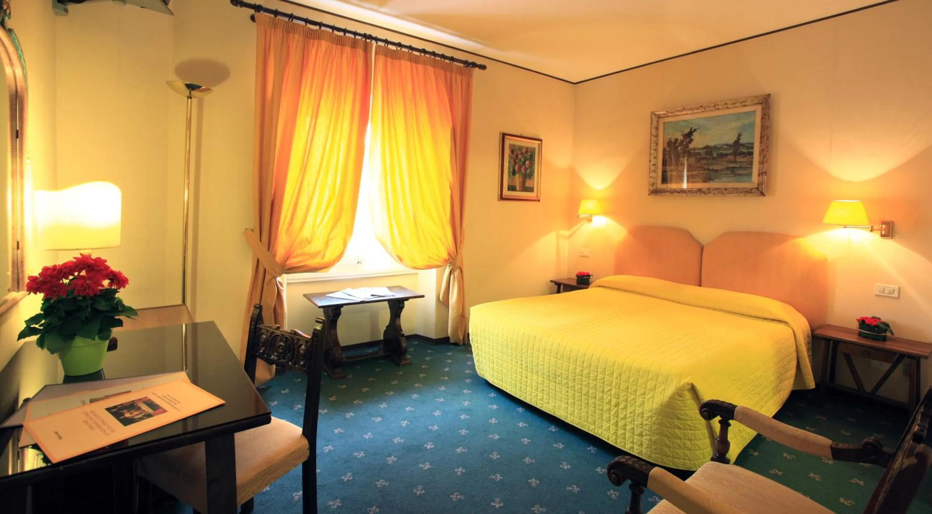 Photo of the whole room, Bed in Hotel S.Giorgio & Olimpic