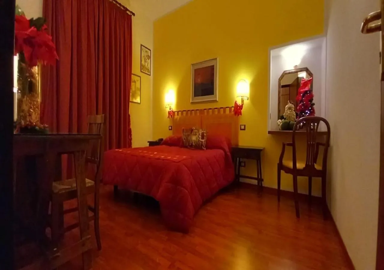 Photo of the whole room, Bed in Hotel S.Giorgio & Olimpic