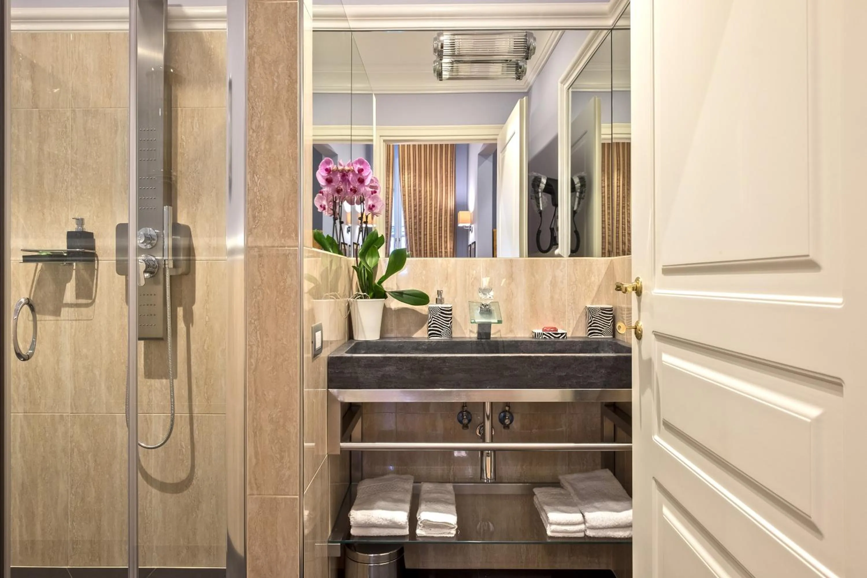 Bathroom in La Maison du Sage