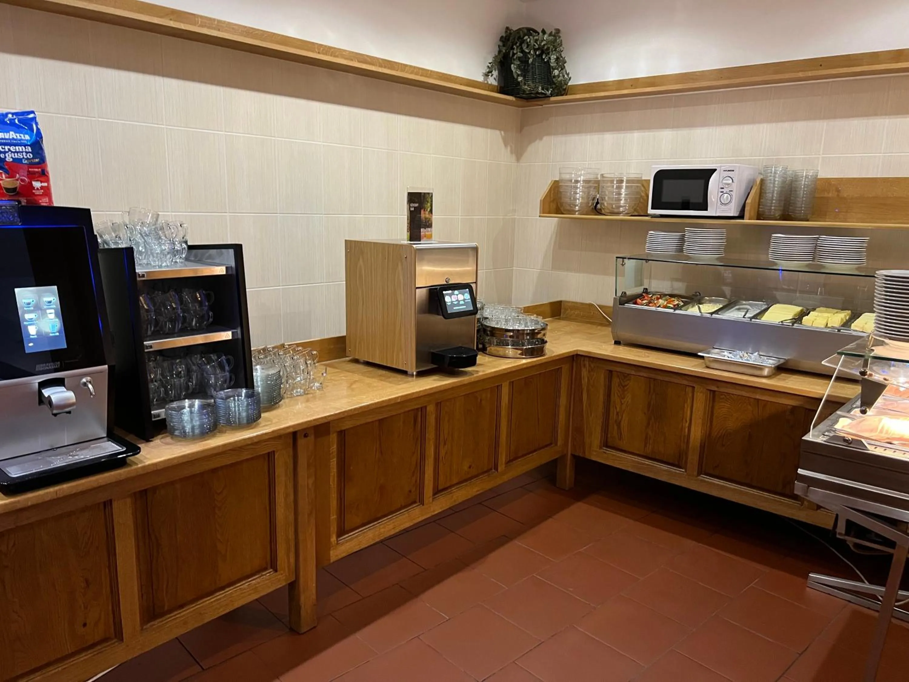 Buffet breakfast in Hotel Praha