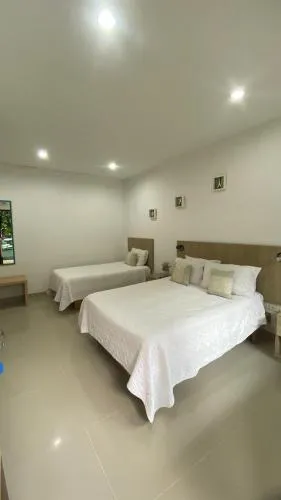 Hotel River City