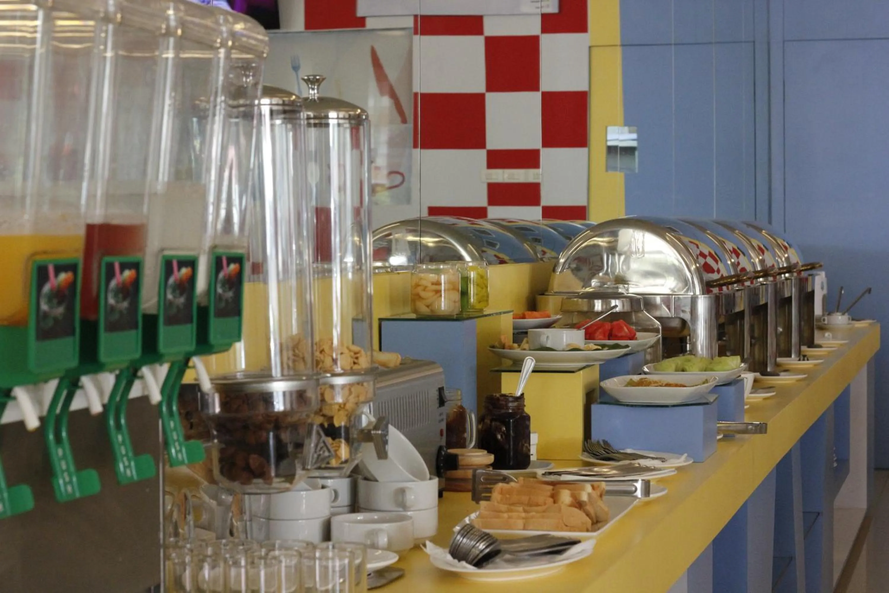 Food and drinks in Sinar Sport Hotel