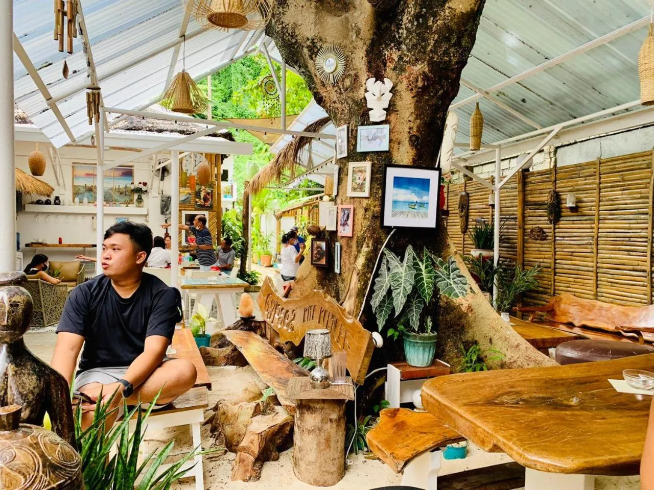Seating area in Everrich Boutique Resort Boracay