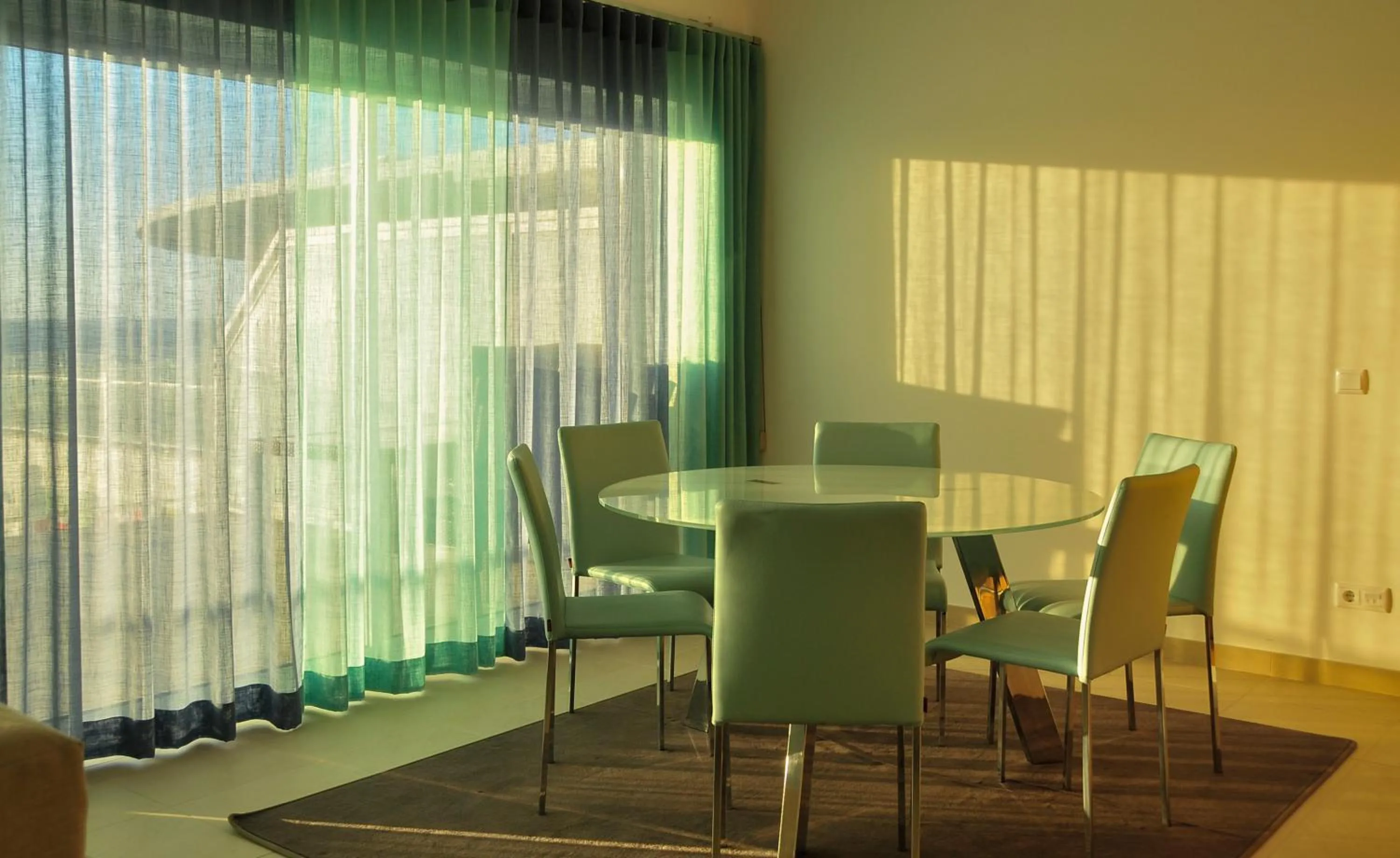 Dining area in Praia Del Rei SeaView