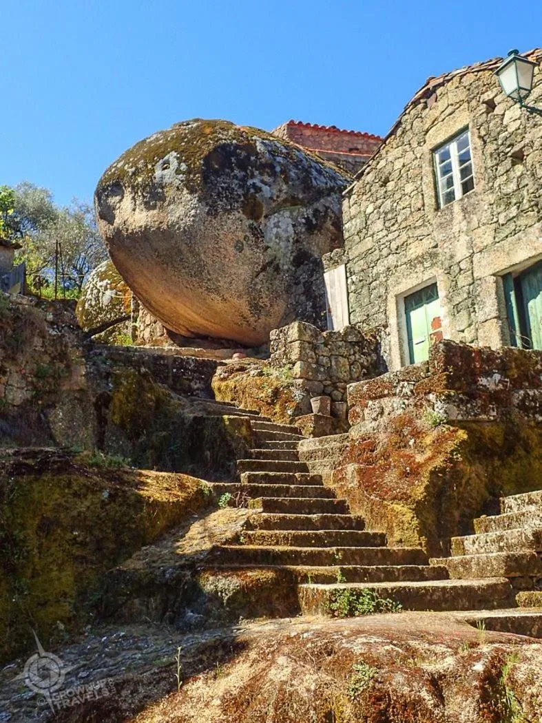 Monsanto GeoHotel Escola