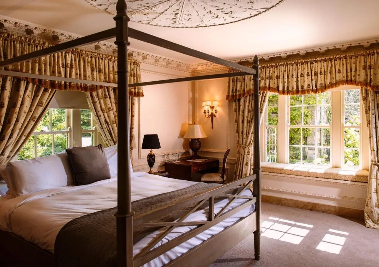 Bed in Cliff at Lyons