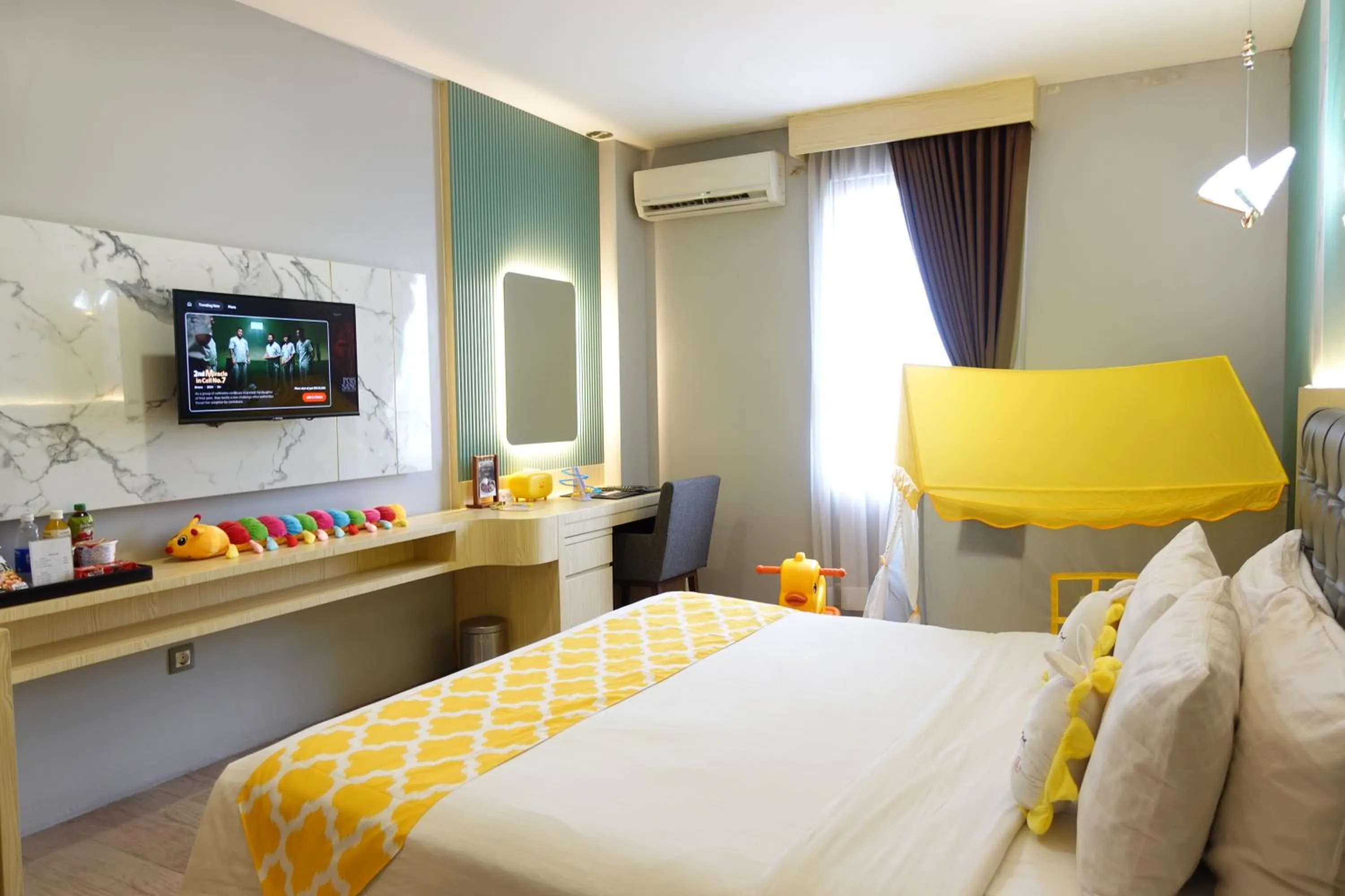 Bedroom, Bed in Grand Kangen Hotel Urip Sumoharjo