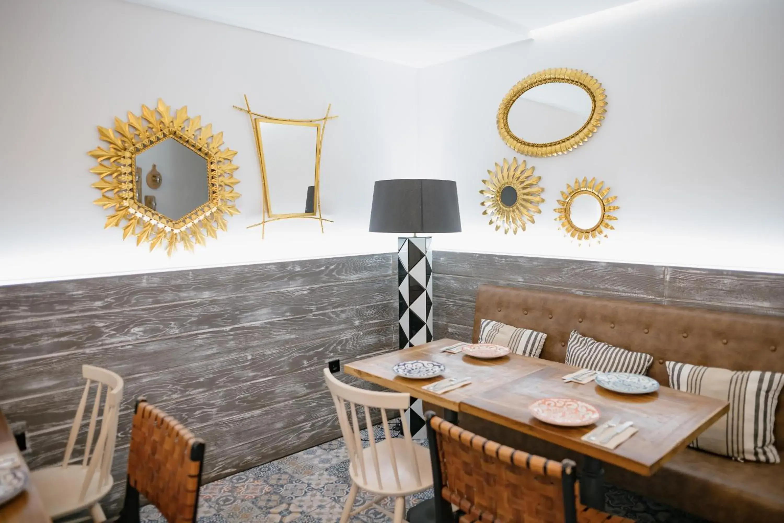 Restaurant/places to eat in MYR Plaza Mercado & Spa Restaurant/places to eat in MYR Plaza Mercado & Spa