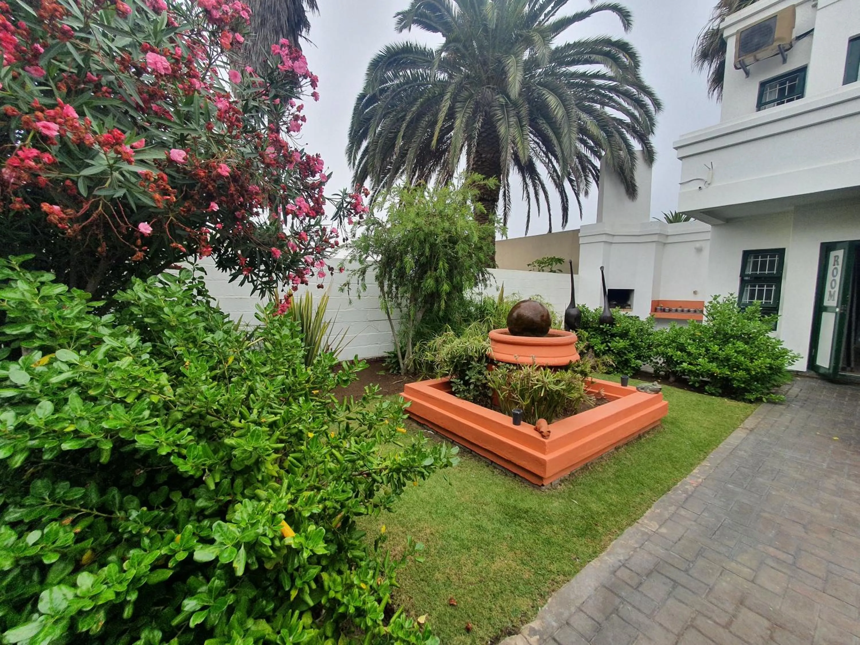 Garden in Langholm Hotel