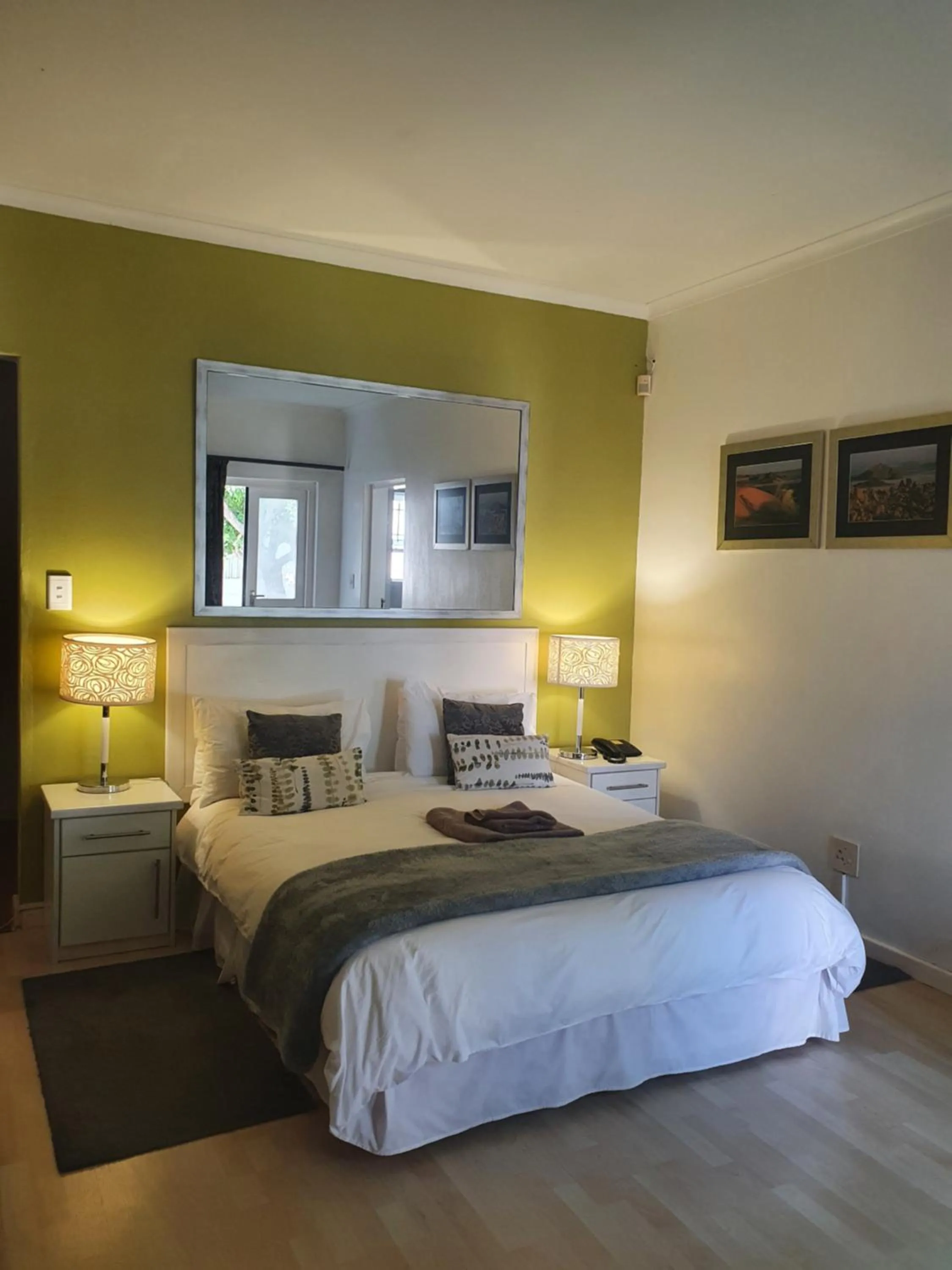 Photo of the whole room in Langholm Hotel