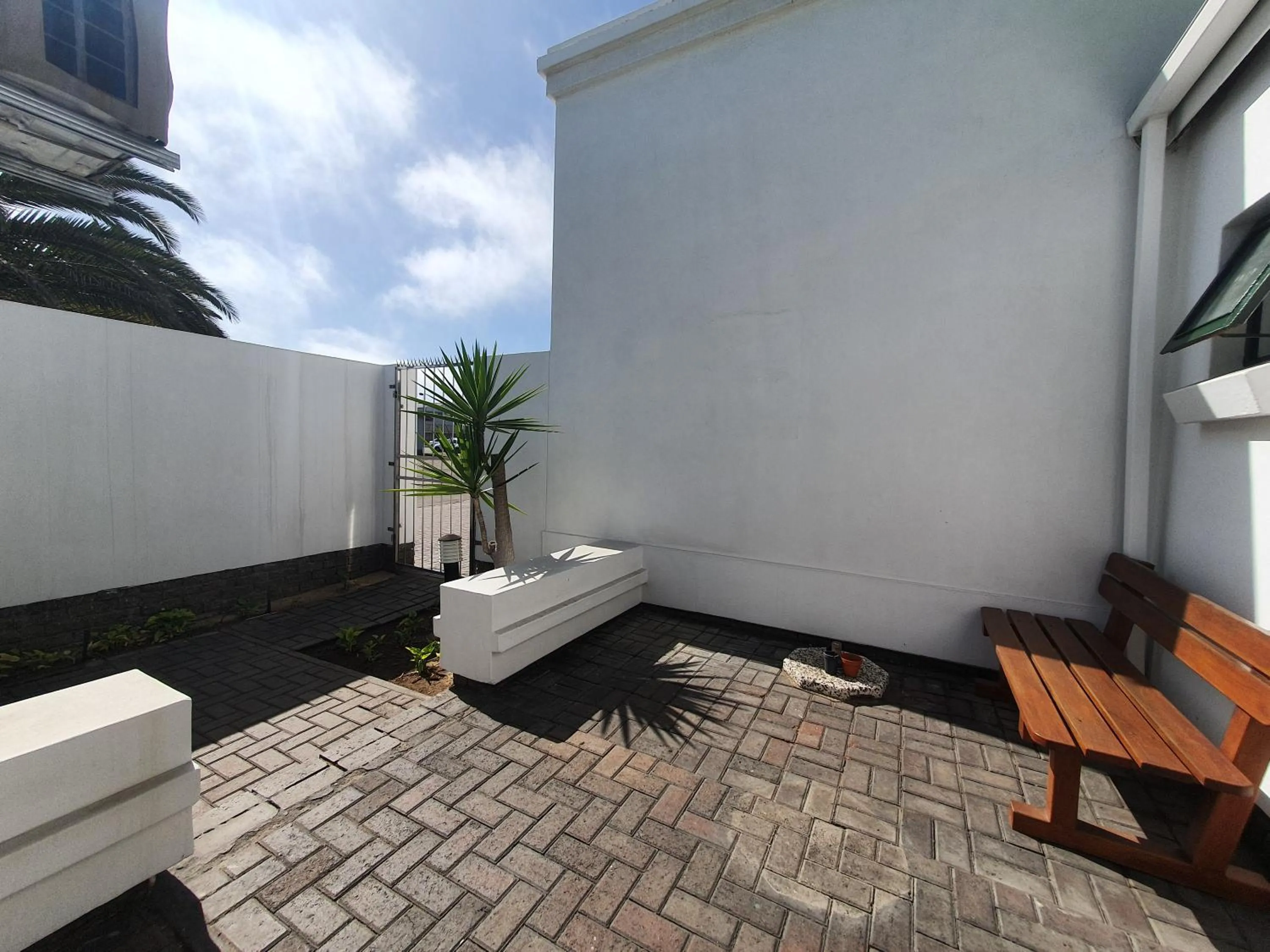 Patio in Langholm Hotel