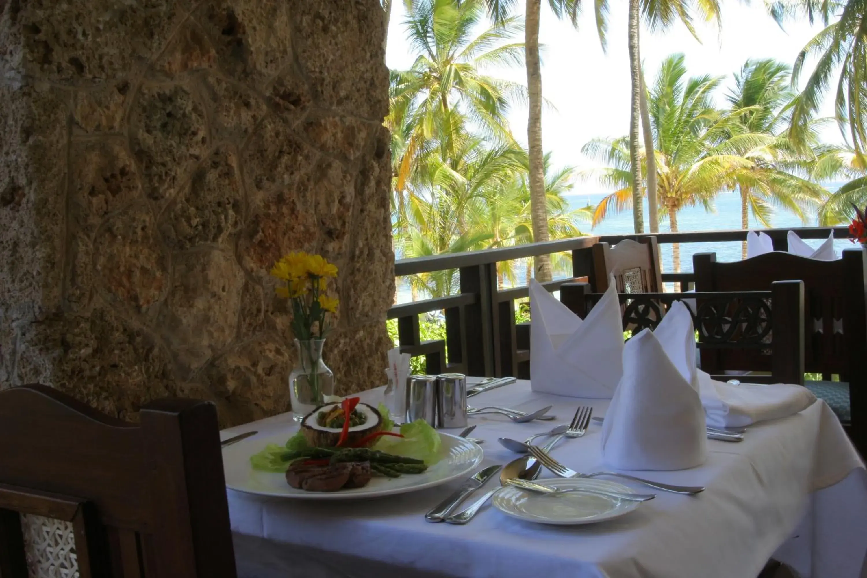 Restaurant/places to eat in Mombasa Continental Resort Restaurant/places to eat in Mombasa Continental Resort