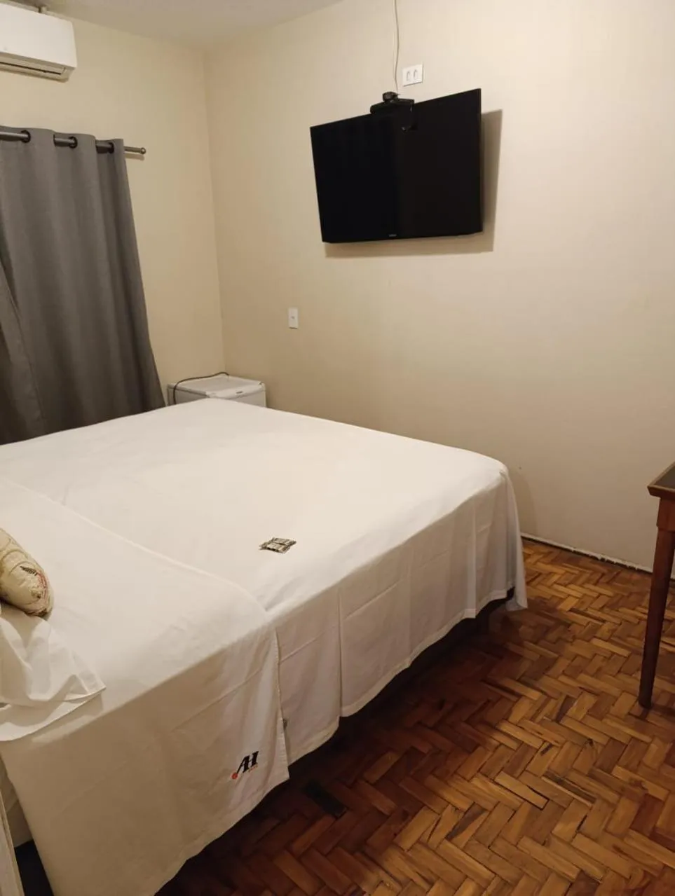 Bedroom, Bed in Aurora Hotel