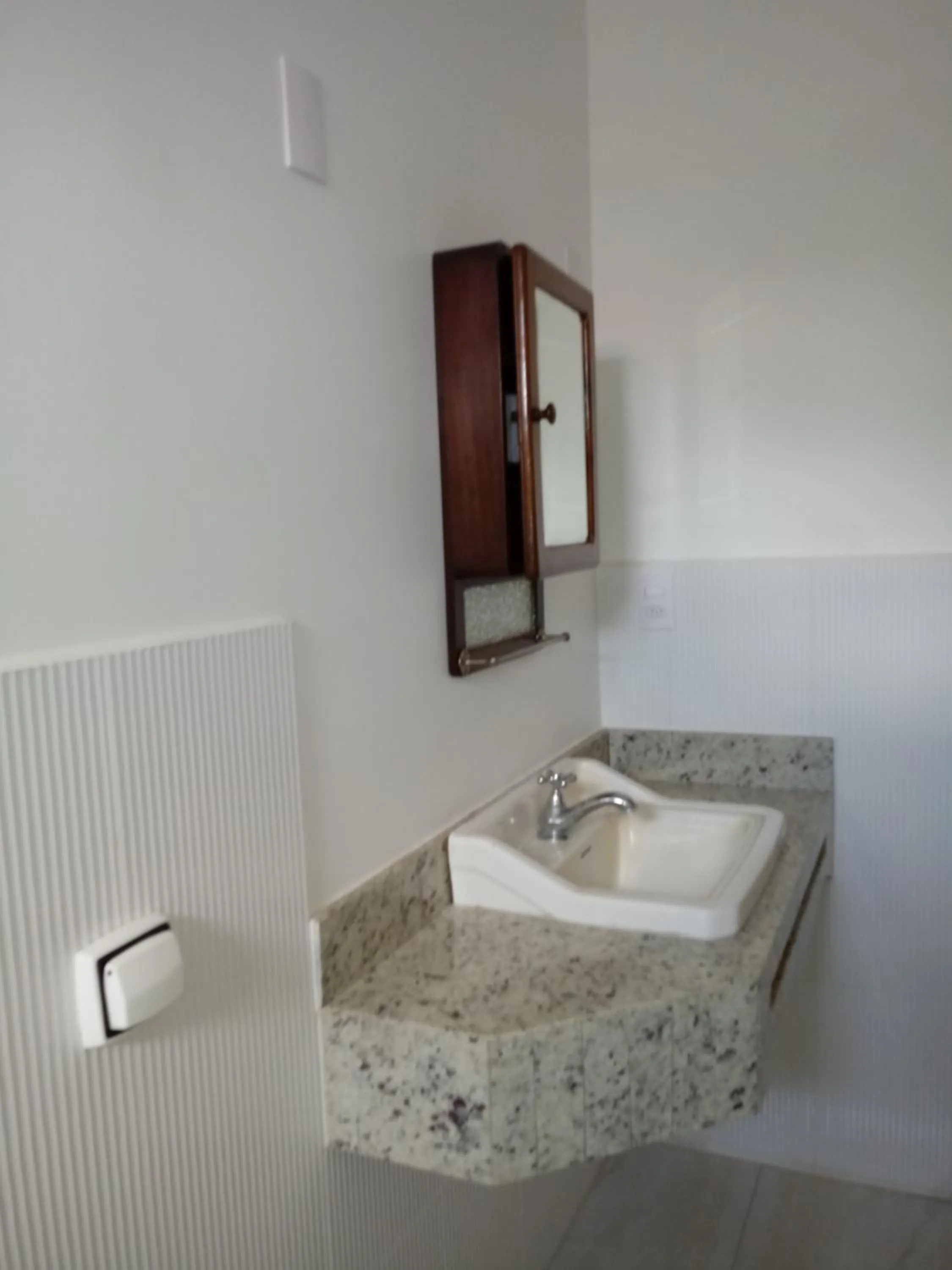 Bathroom in Aurora Hotel