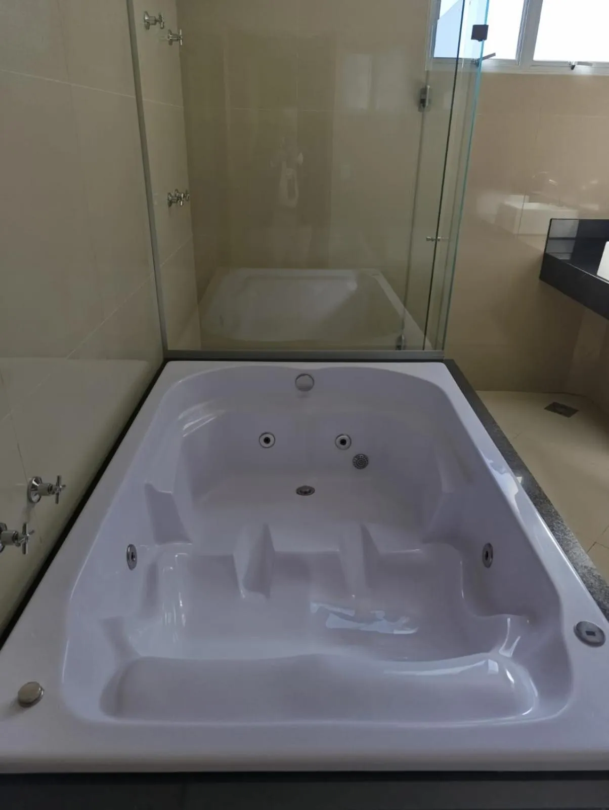 Hot Tub in Aurora Hotel