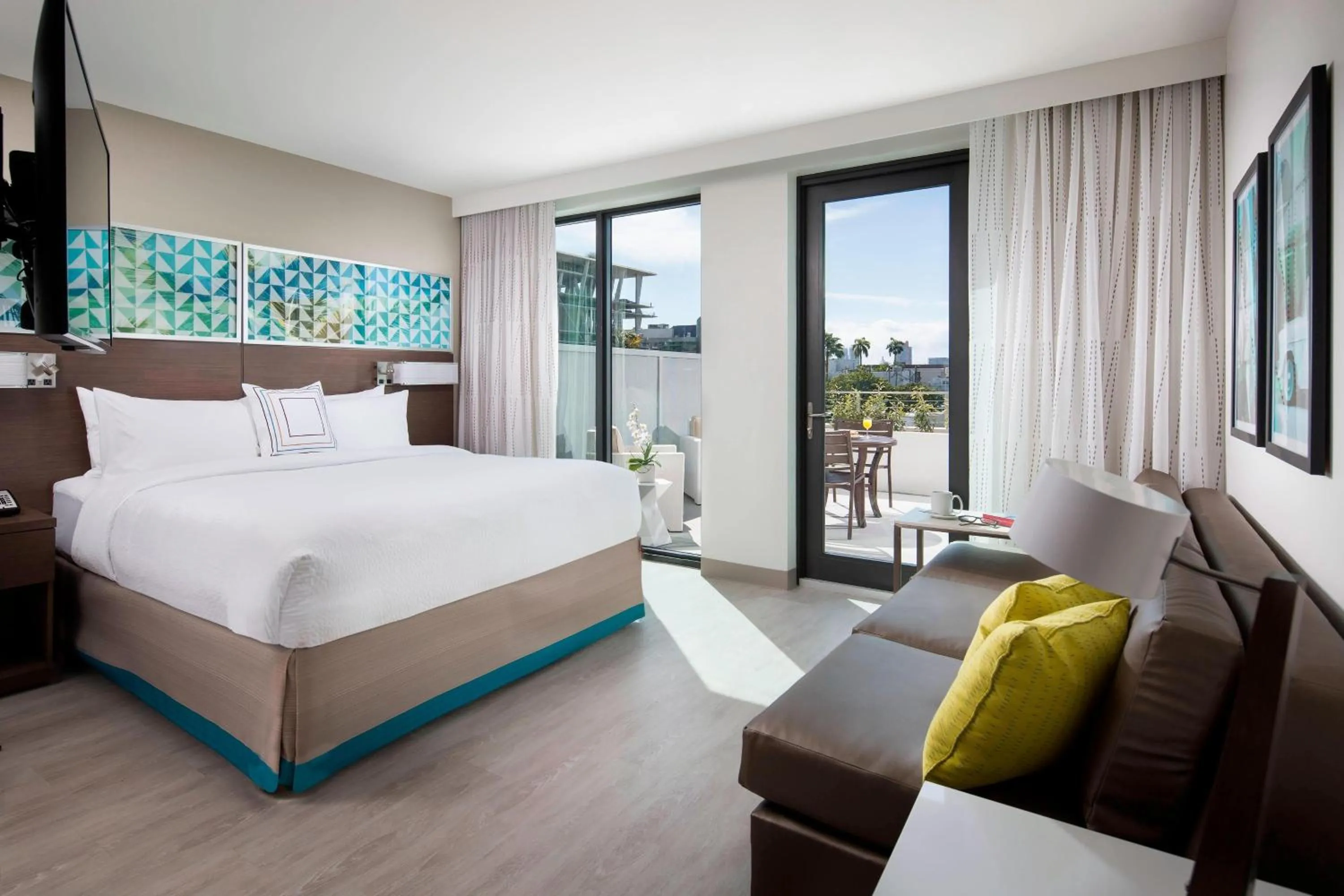 Photo of the whole room, Bed in Residence Inn by Marriott Miami Beach South Beach