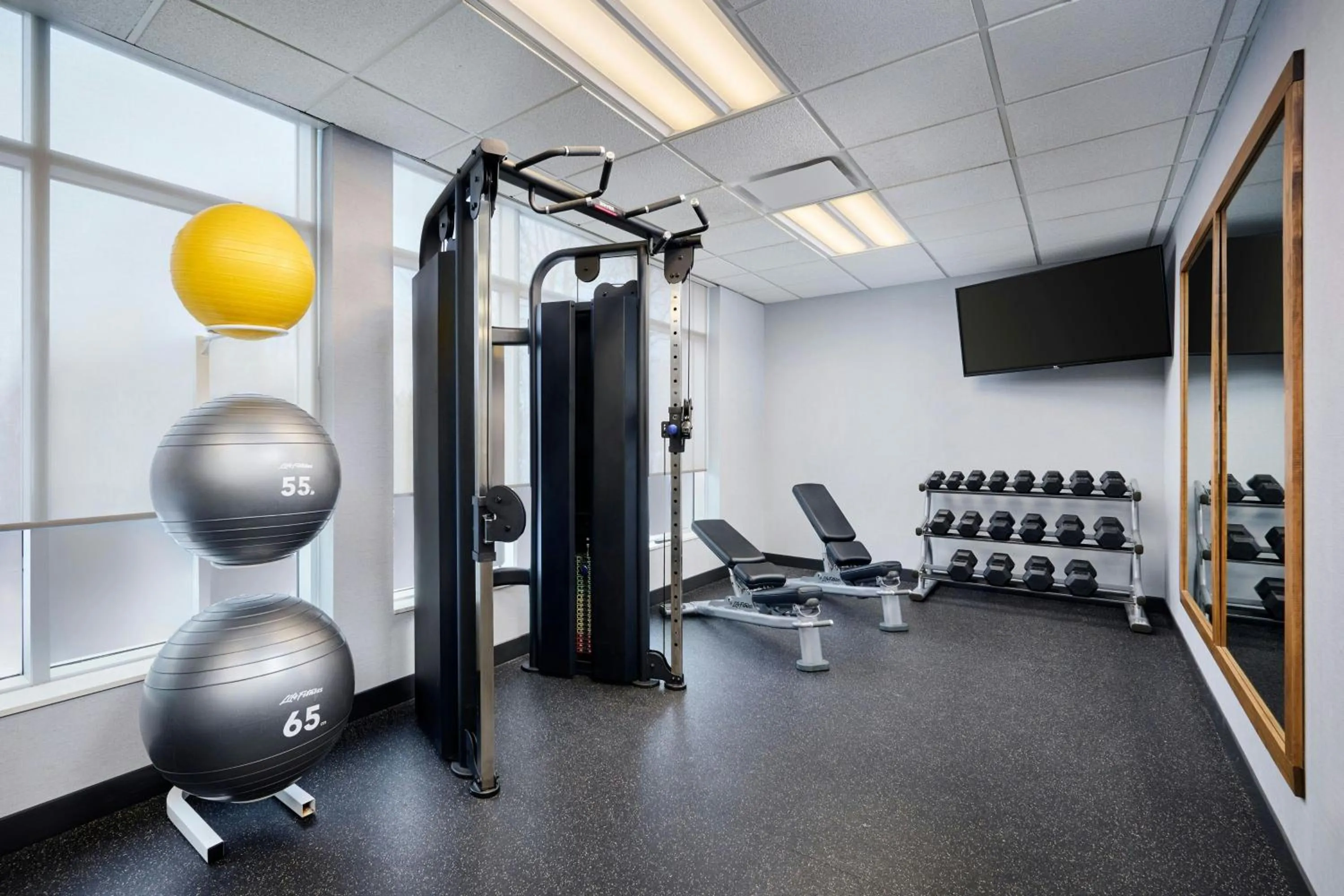 Fitness centre/facilities in TownePlace Suites by Marriott Ottawa Kanata