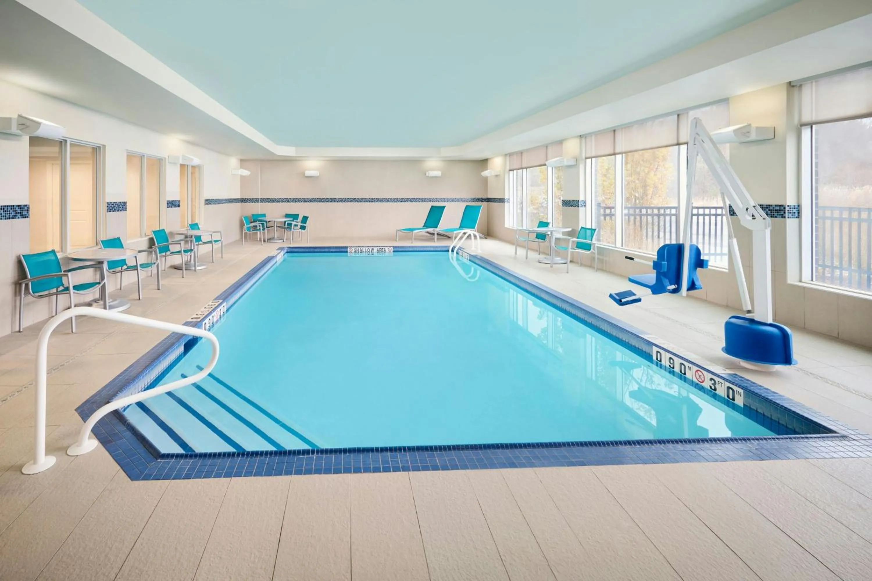 Swimming pool in TownePlace Suites by Marriott Ottawa Kanata