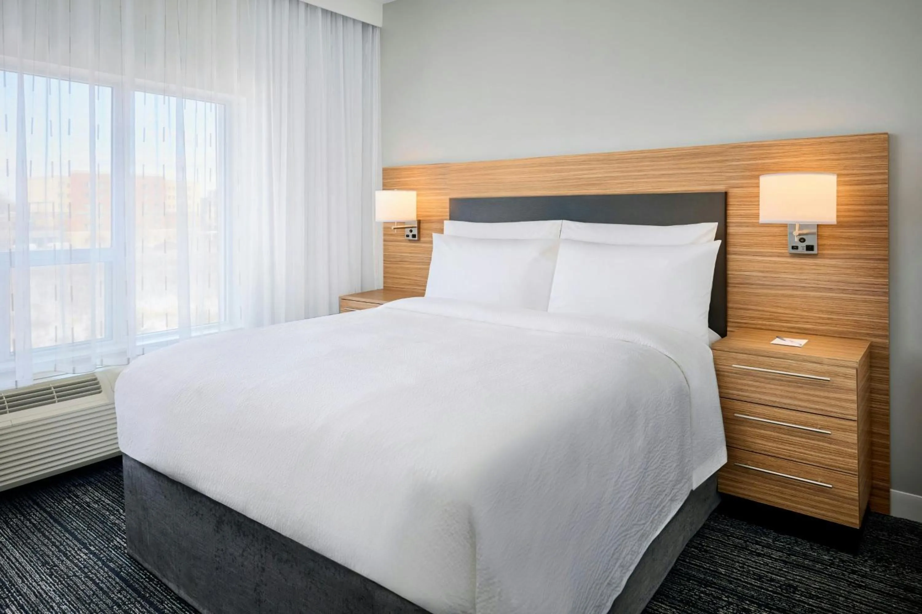 Bedroom, Bed in TownePlace Suites by Marriott Ottawa Kanata
