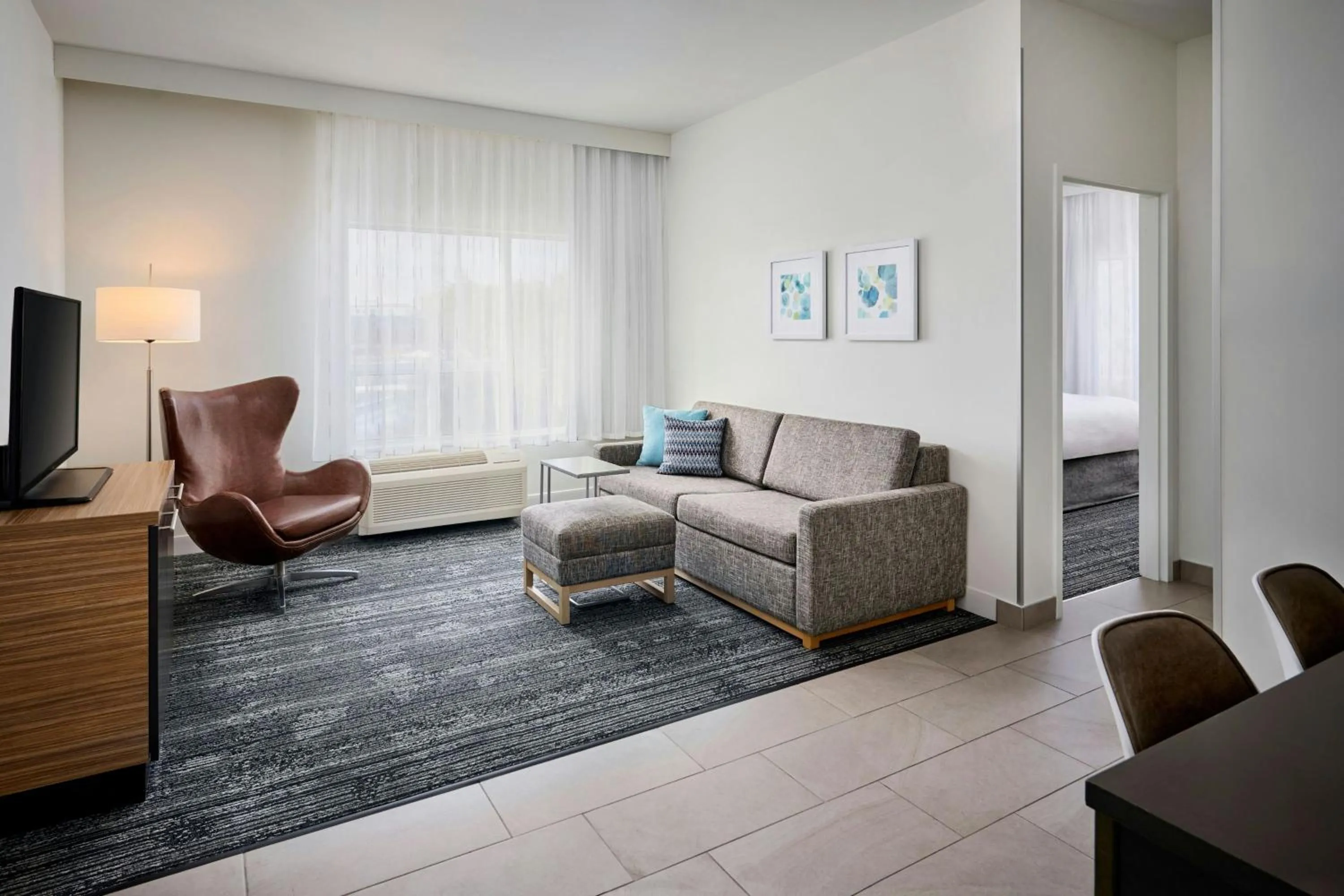 Living room in TownePlace Suites by Marriott Ottawa Kanata