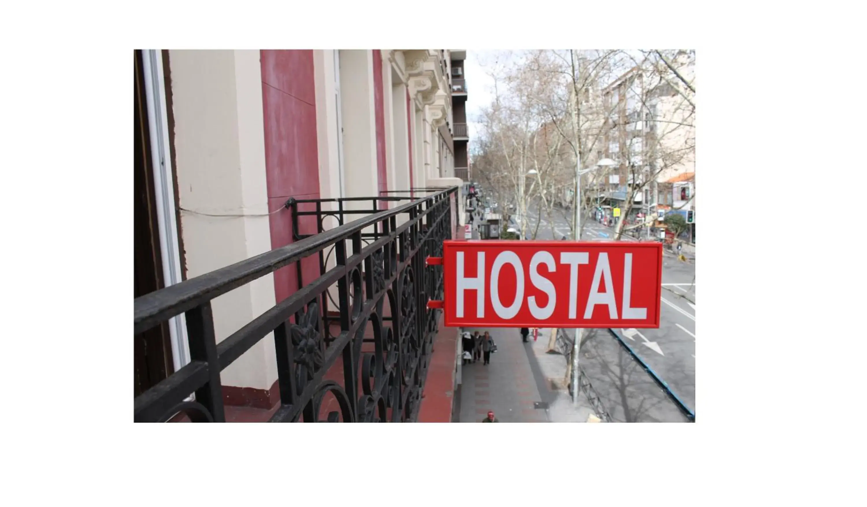 Property building in Hostal Abitum Madrid Property building in Hostal Abitum Madrid