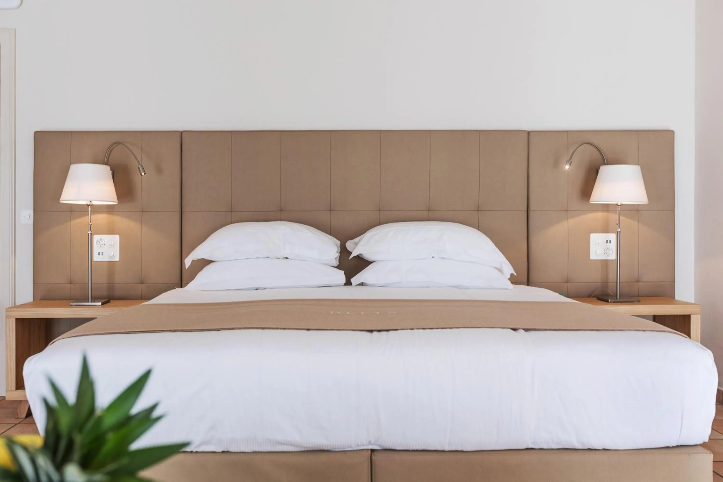 Bedroom, Bed in Villa Favorita - Parkhotel Delta