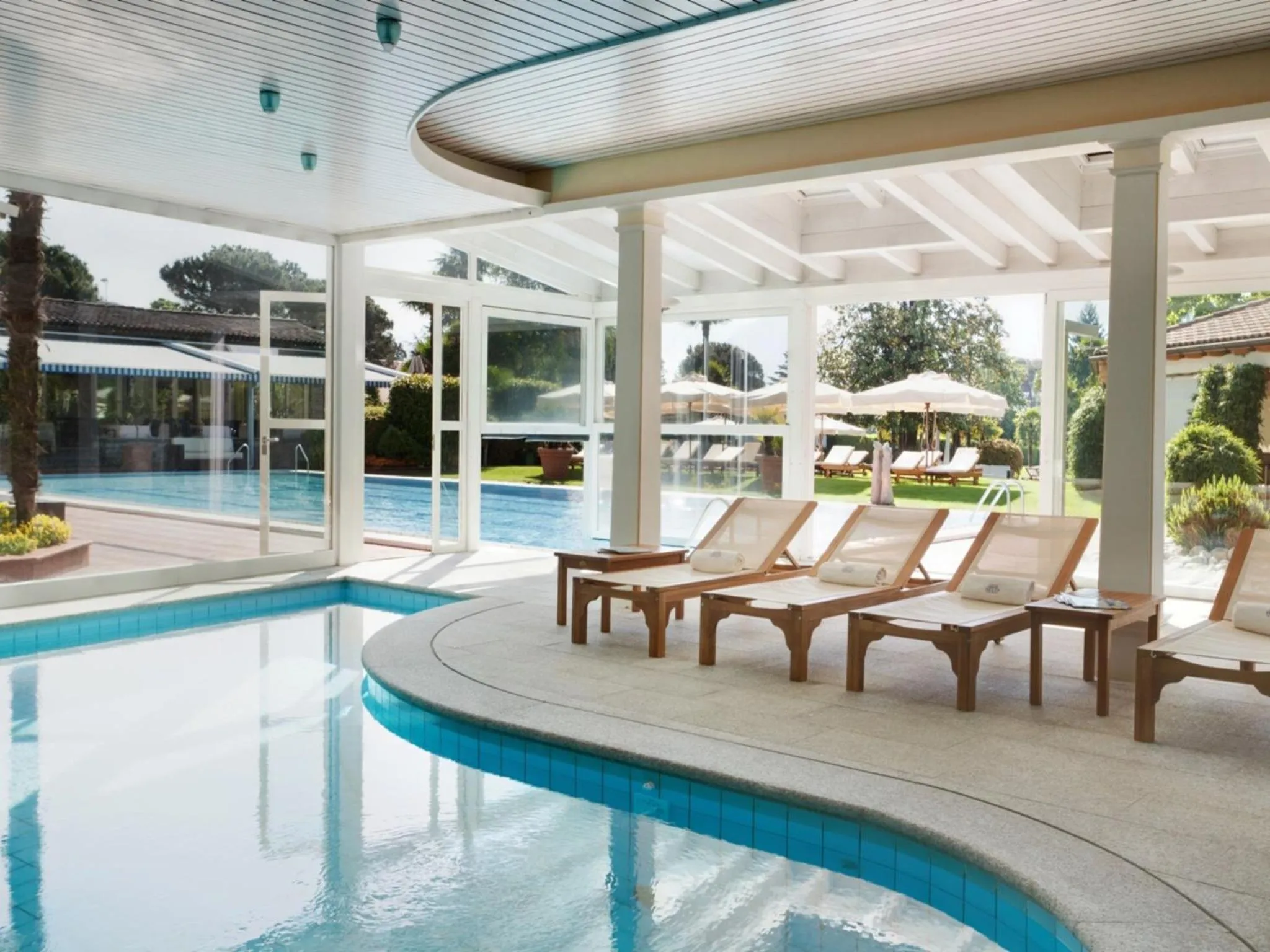 Swimming pool in Villa Favorita - Parkhotel Delta