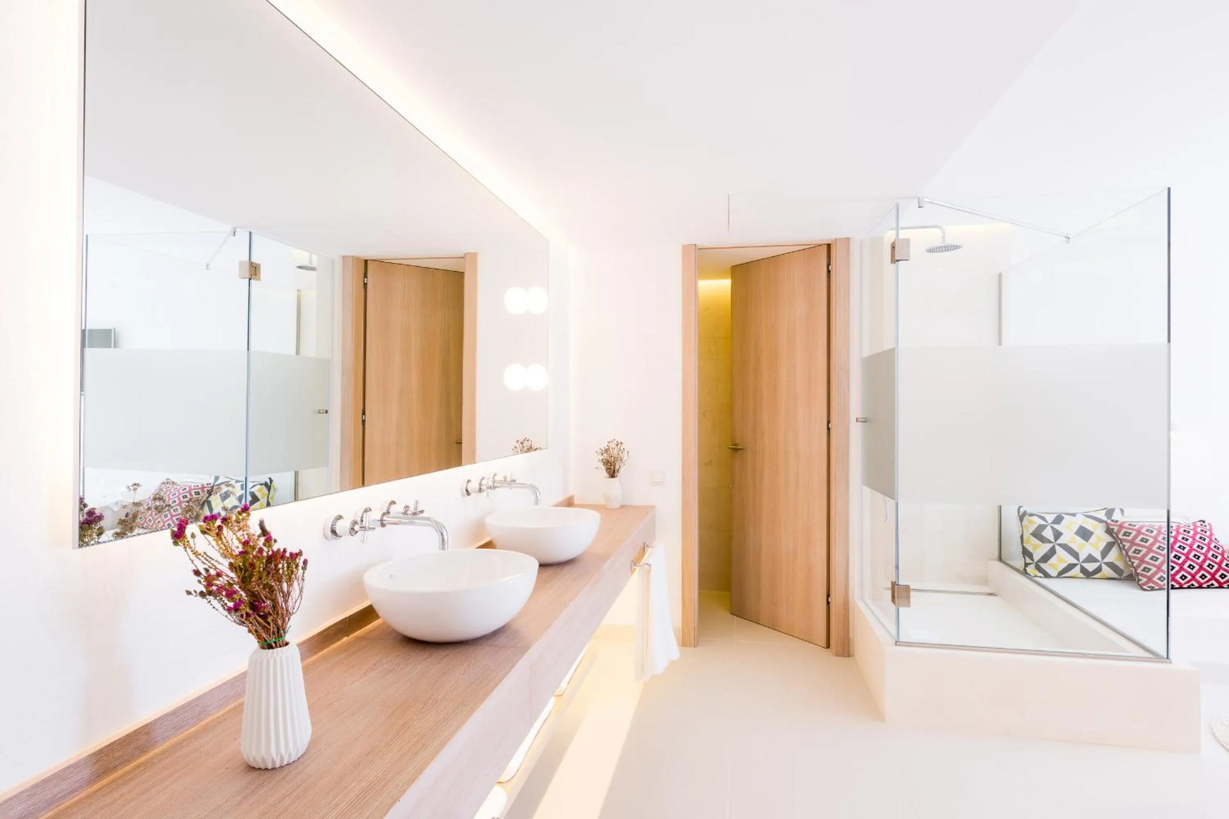 Bathroom in Gatzara Suites Santa Gertrudis