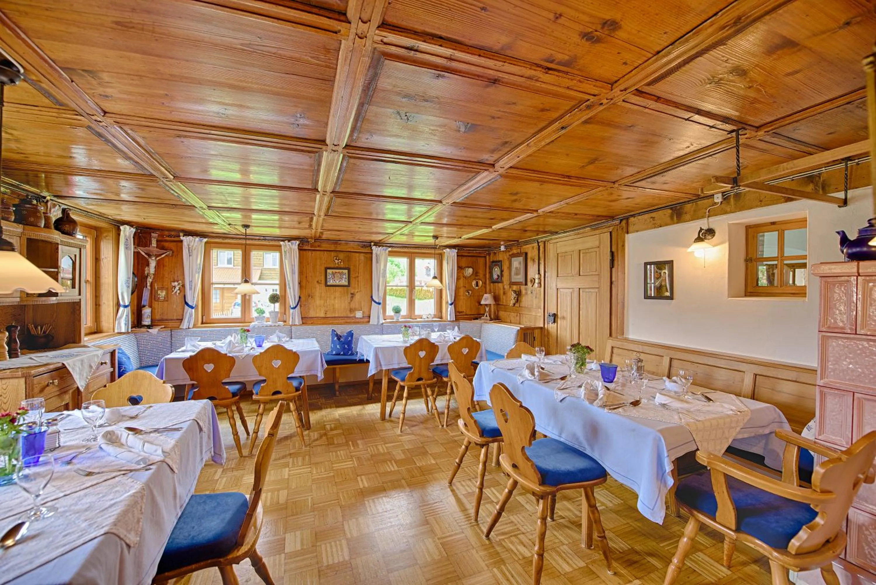 Restaurant/places to eat in Ferienhotel Starennest